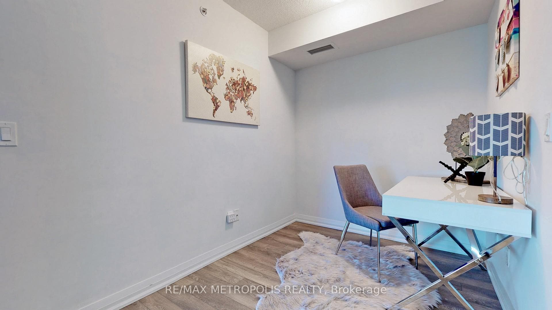 30 Meadowglen Place Unit 2405 photo 27