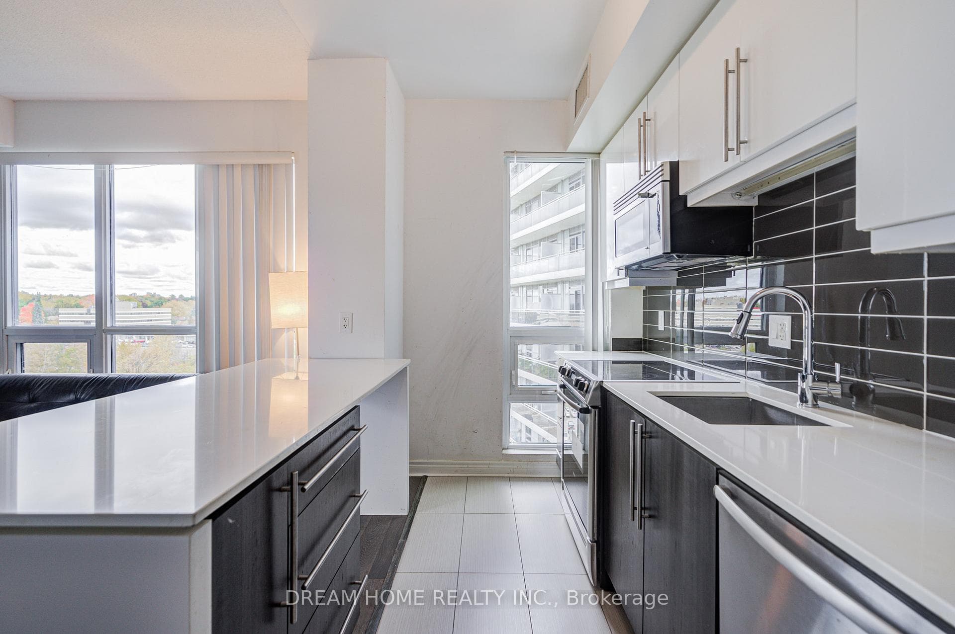 2756 Old Leslie Street Unit 721 photo 8
