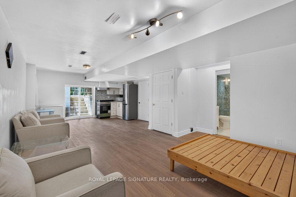 32 Cliffcrest Drive photo 38