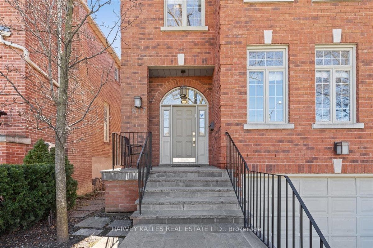 617 Castlefield Avenue photo 3