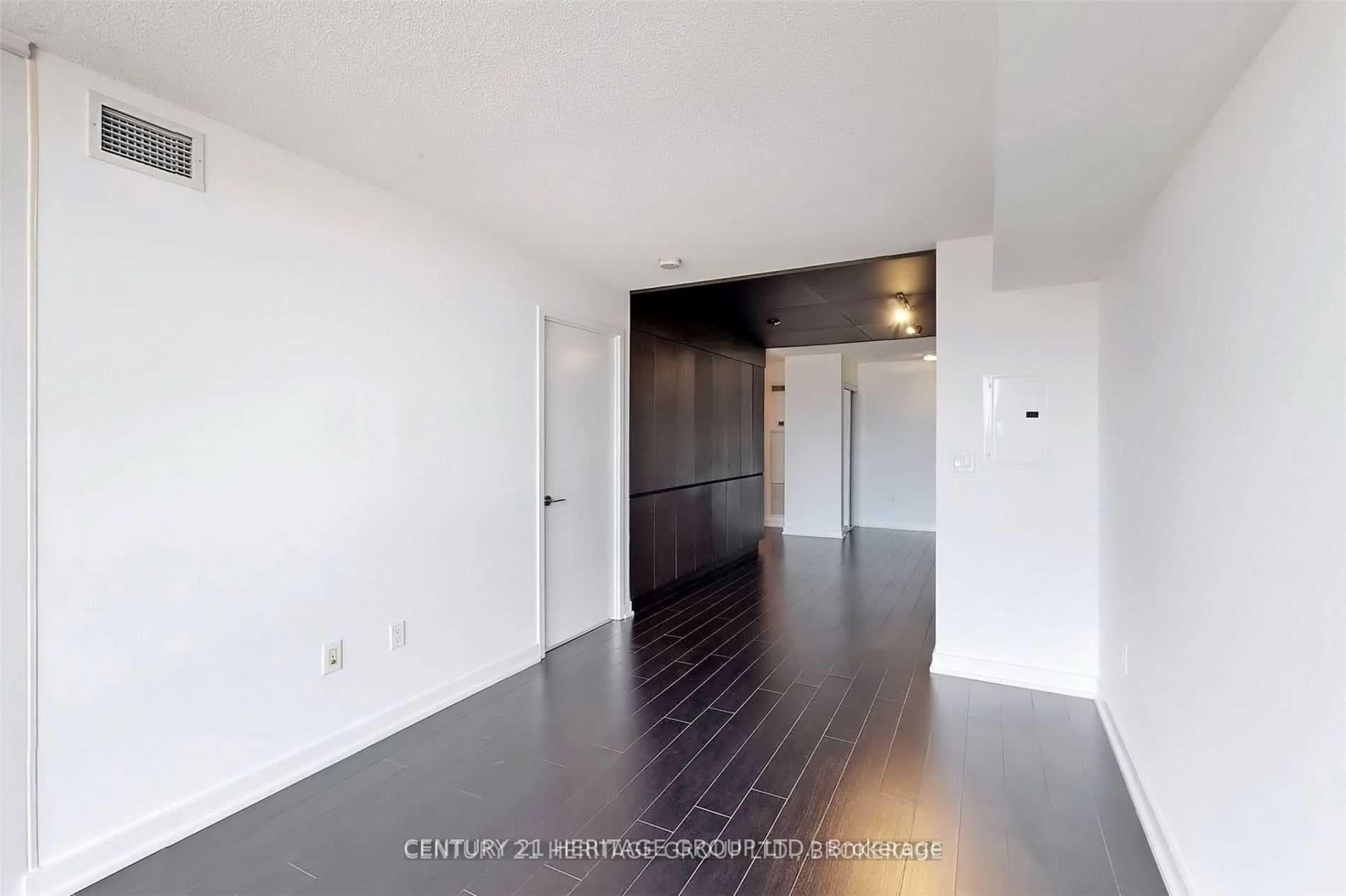 15 Iceboat Terrace Unit 2716 photo 17