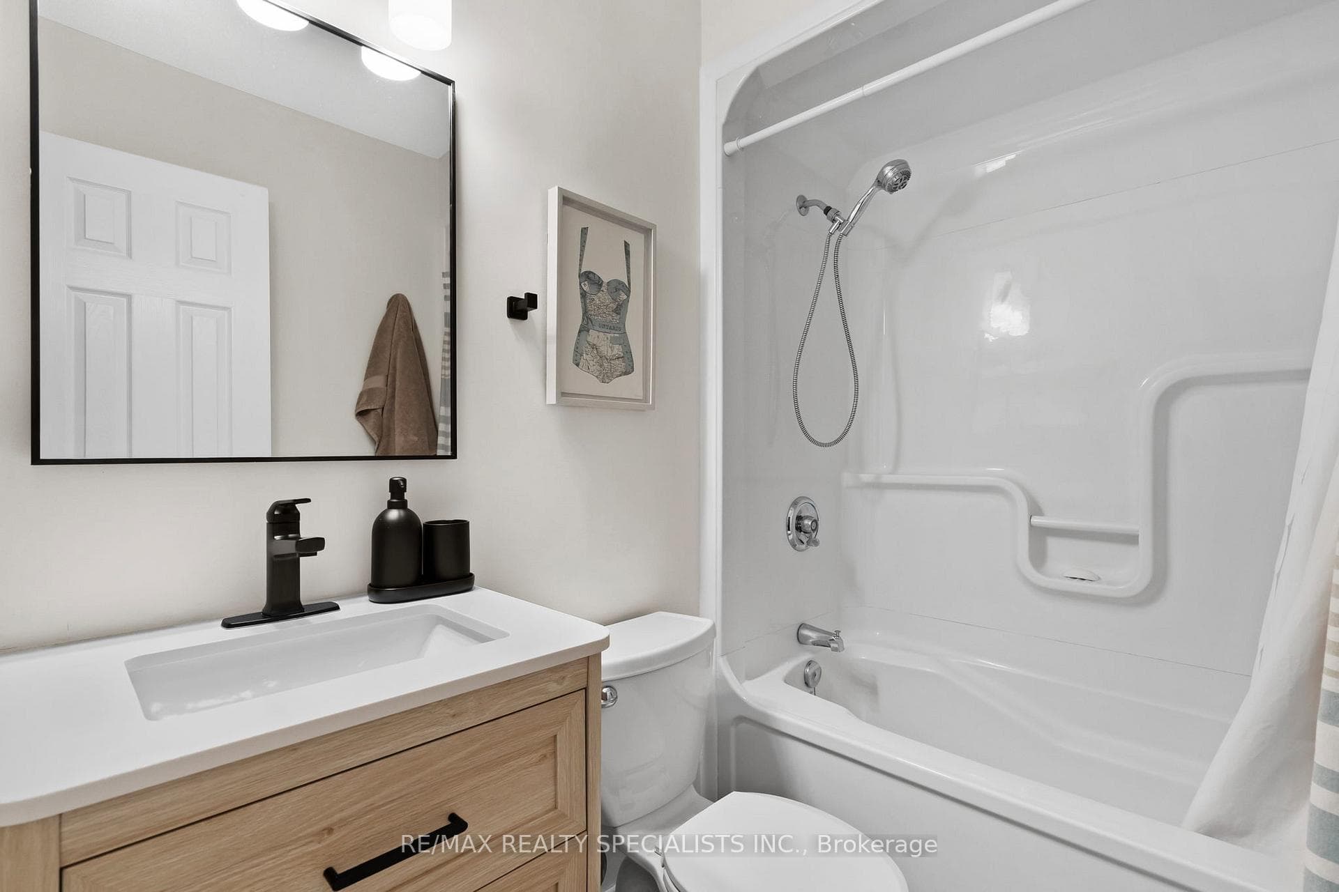 5556 Schueller Crescent photo 31