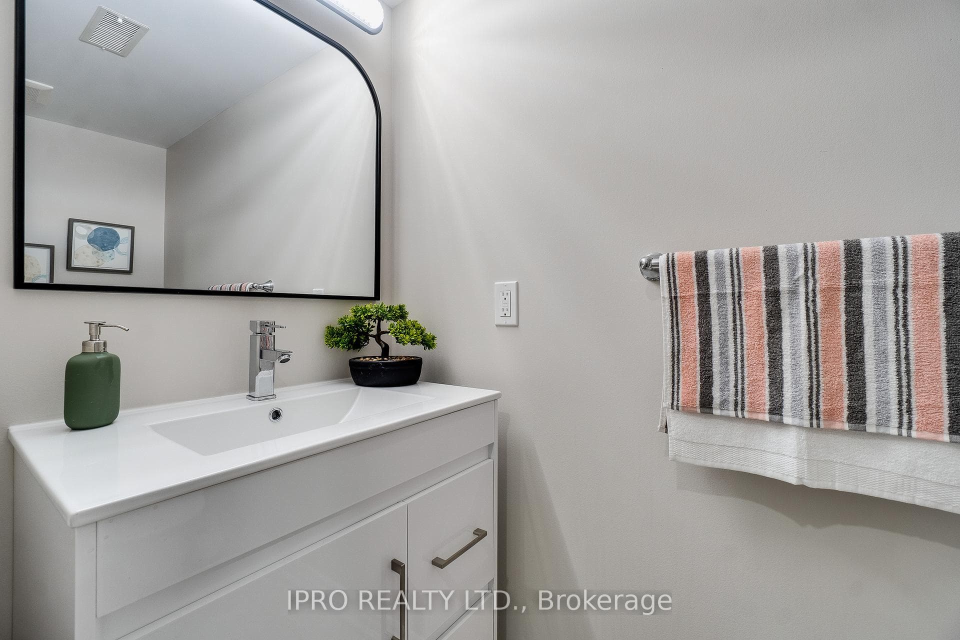 7360 Zinnia Place Unit 67 photo 32