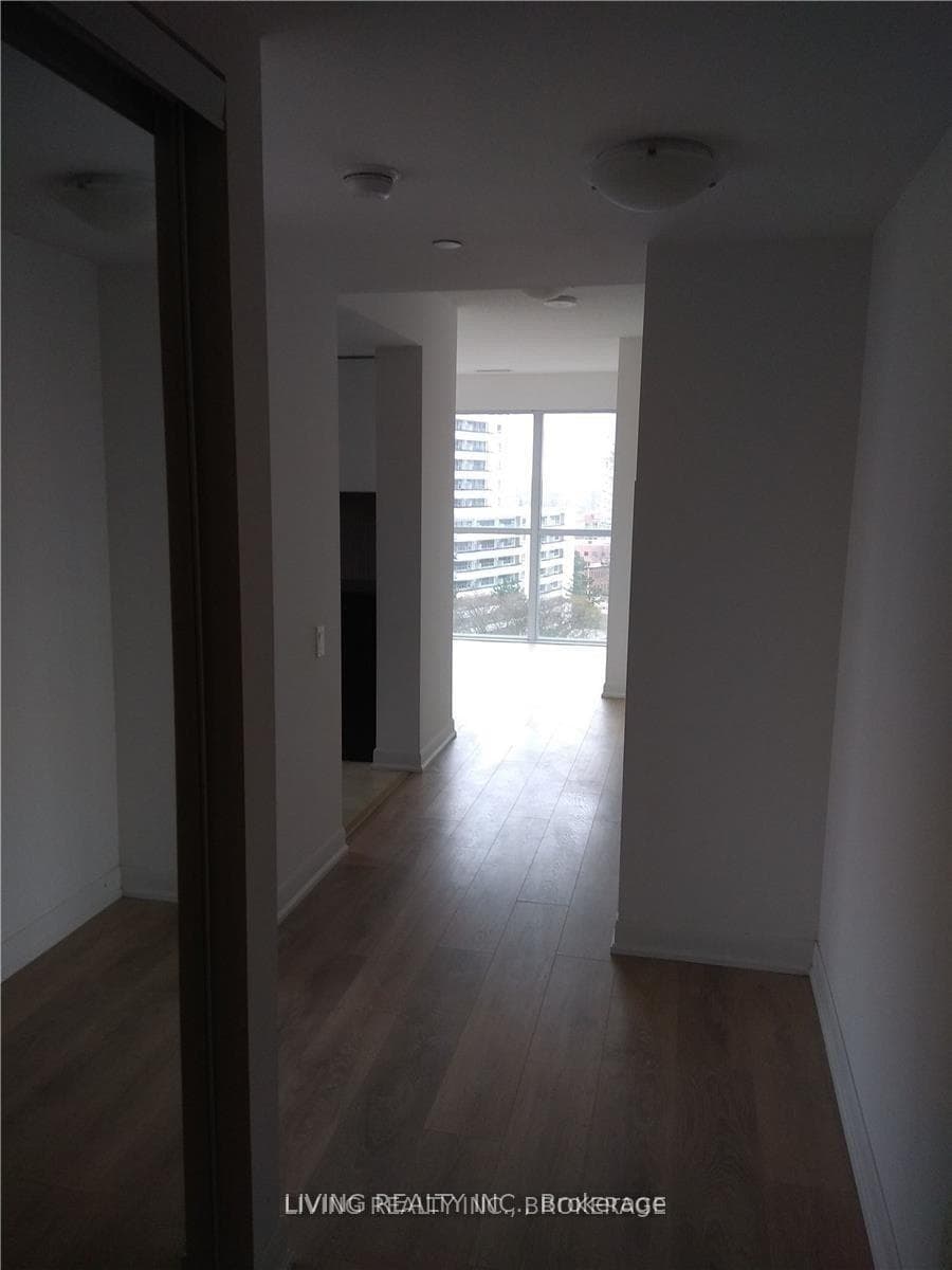 5168 Yonge Street Unit 905 photo 4