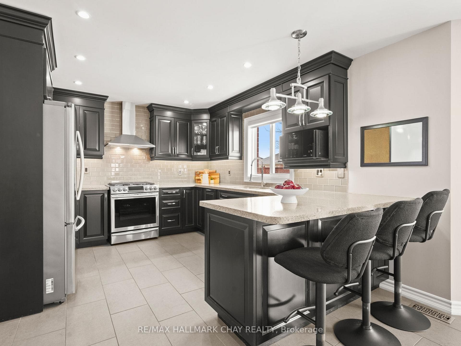 2292 Jack Crescent photo 18