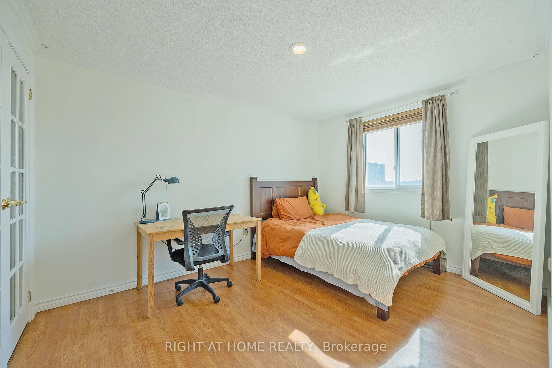 986 Huron Street Unit 701 photo 13