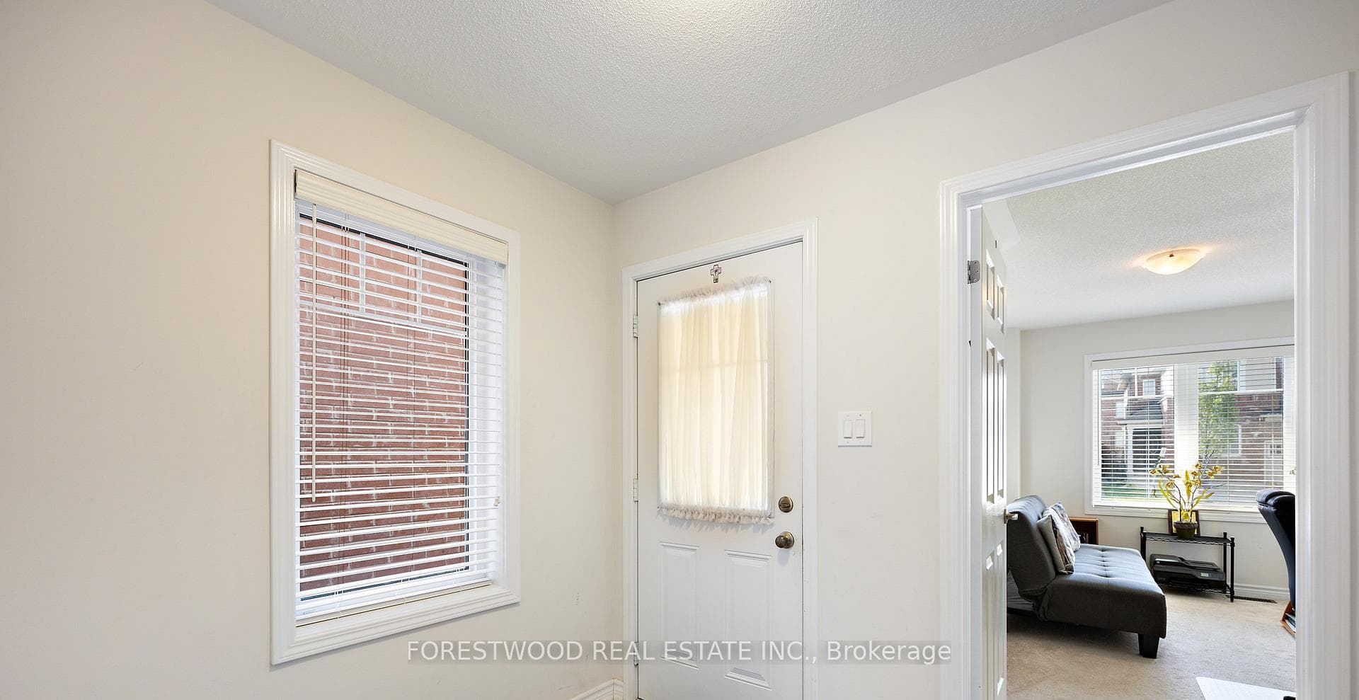 93 Enford Crescent photo 2