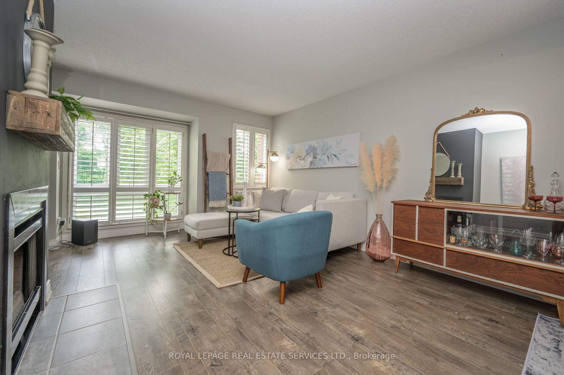 895 Maple Avenue Unit 406 photo 6