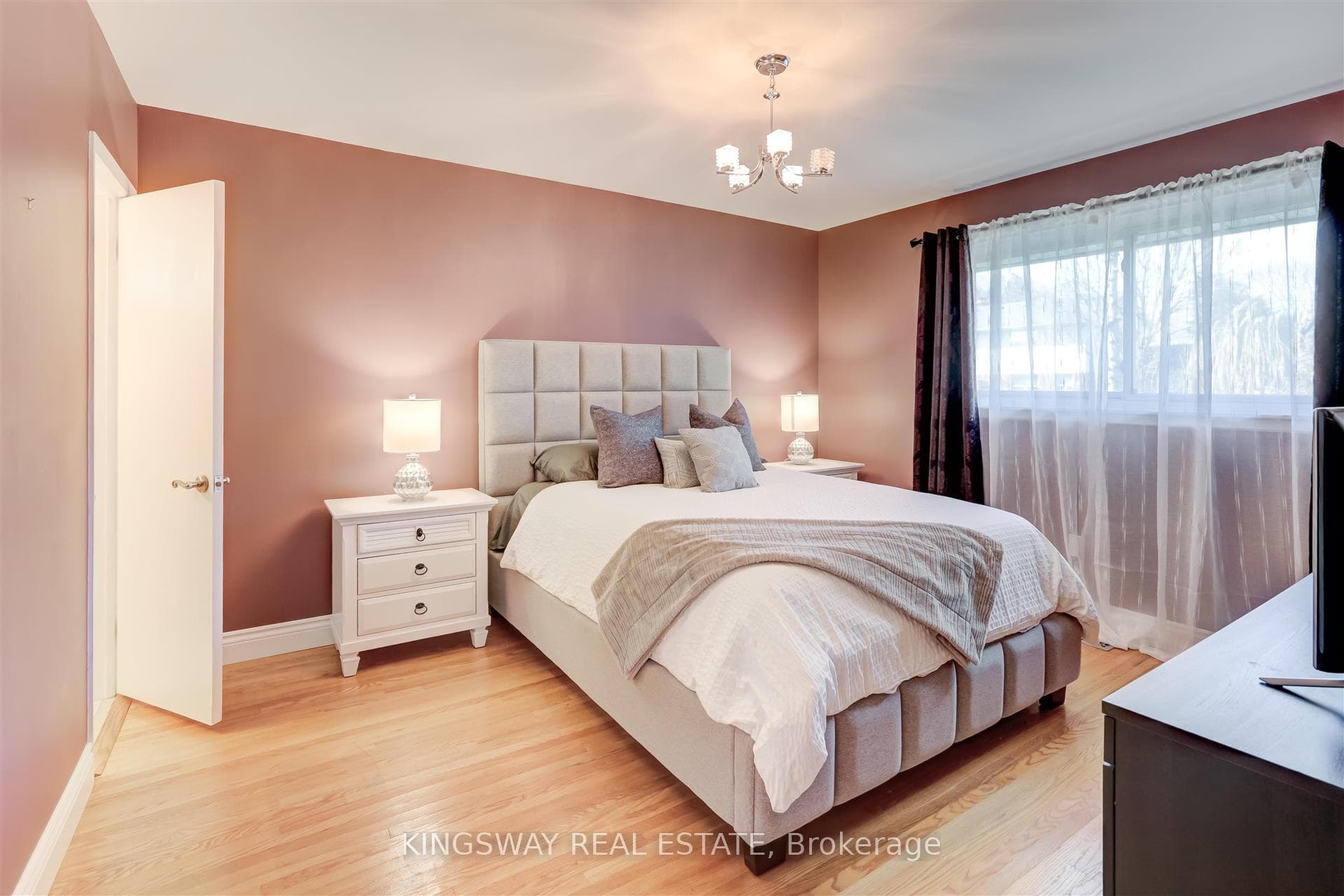 15 Deanewood Crescent photo 11