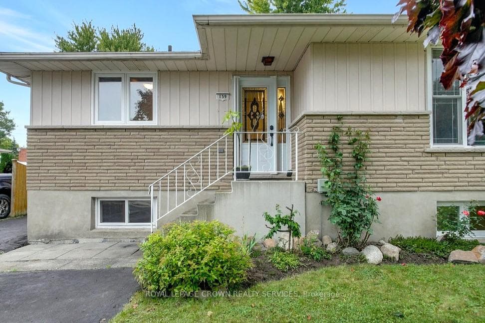 159 Mowat Street photo 3