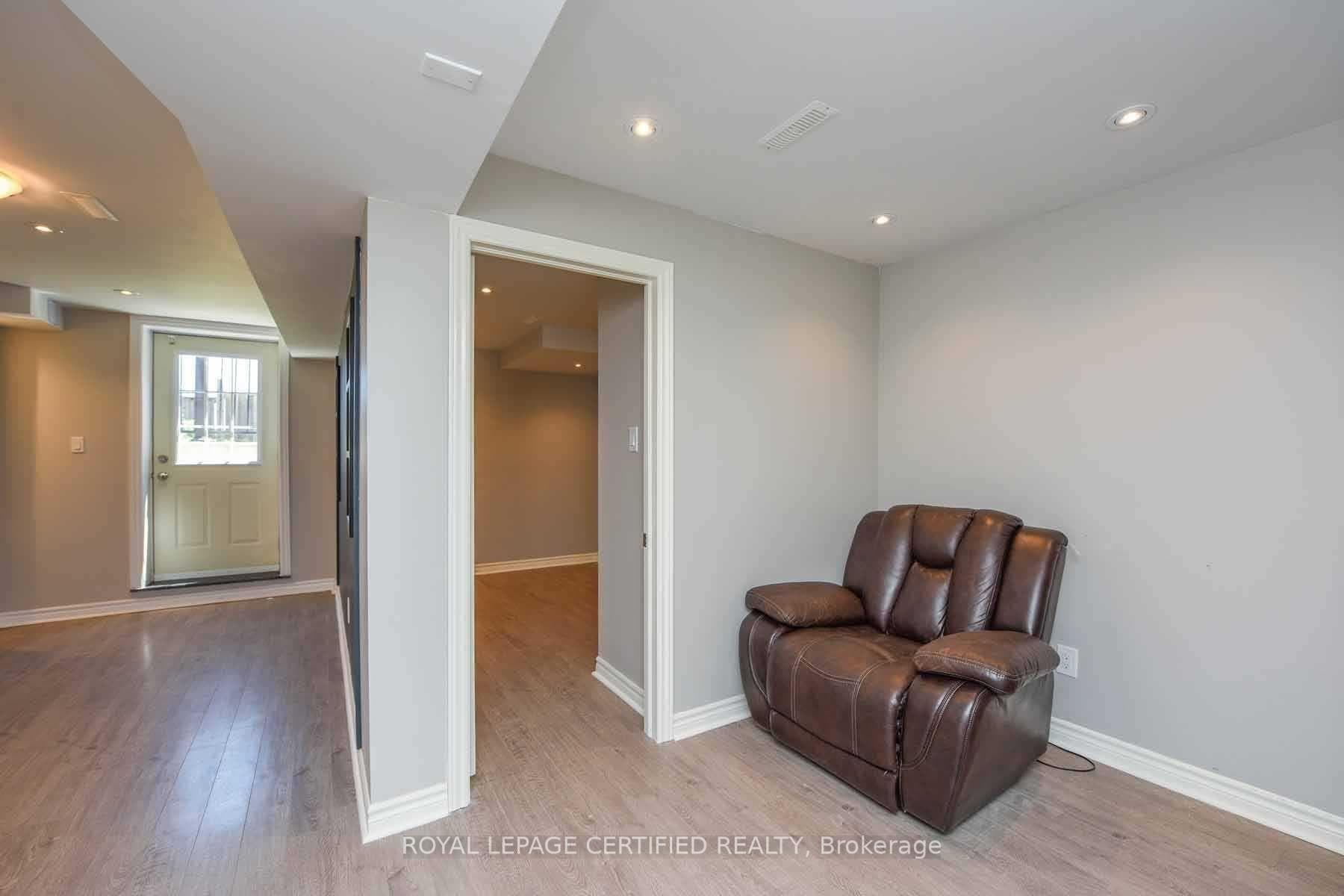 3498 Bala Drive Unit BSMT photo 9