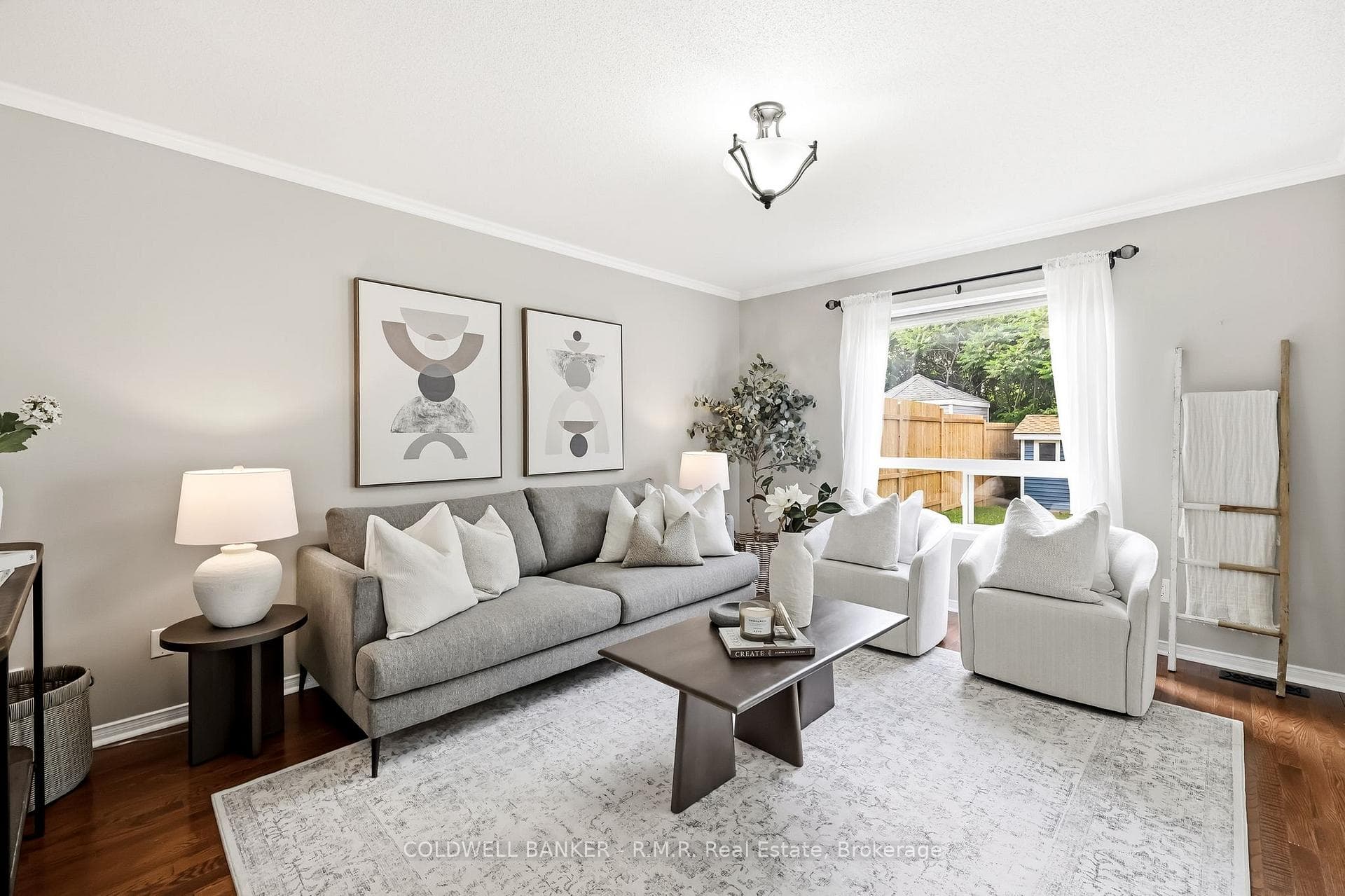 1244 Ashgrove Crescent photo 14