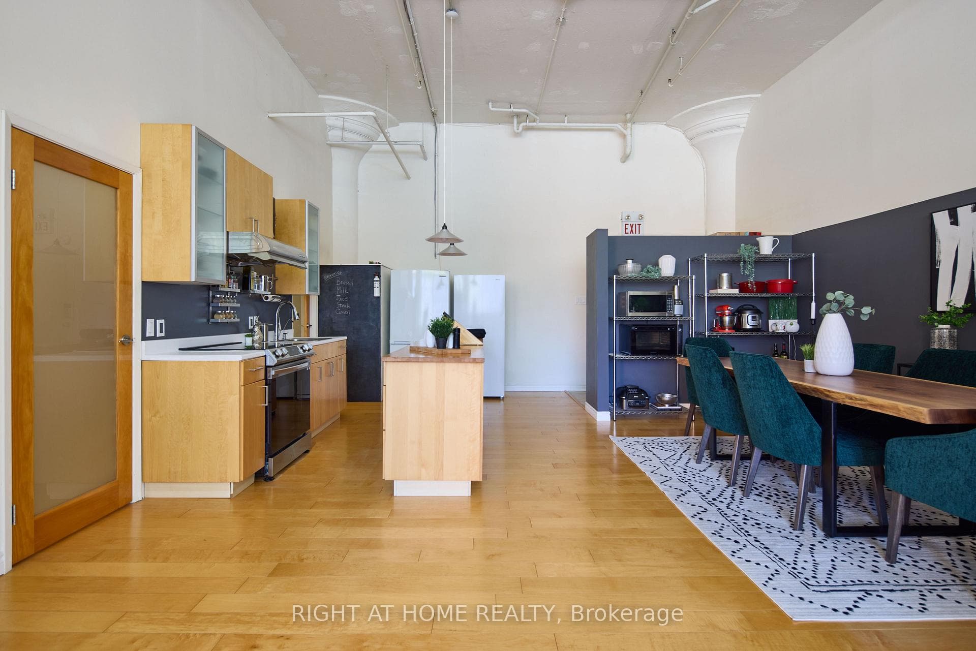 245 Carlaw Avenue Unit 206 photo 12