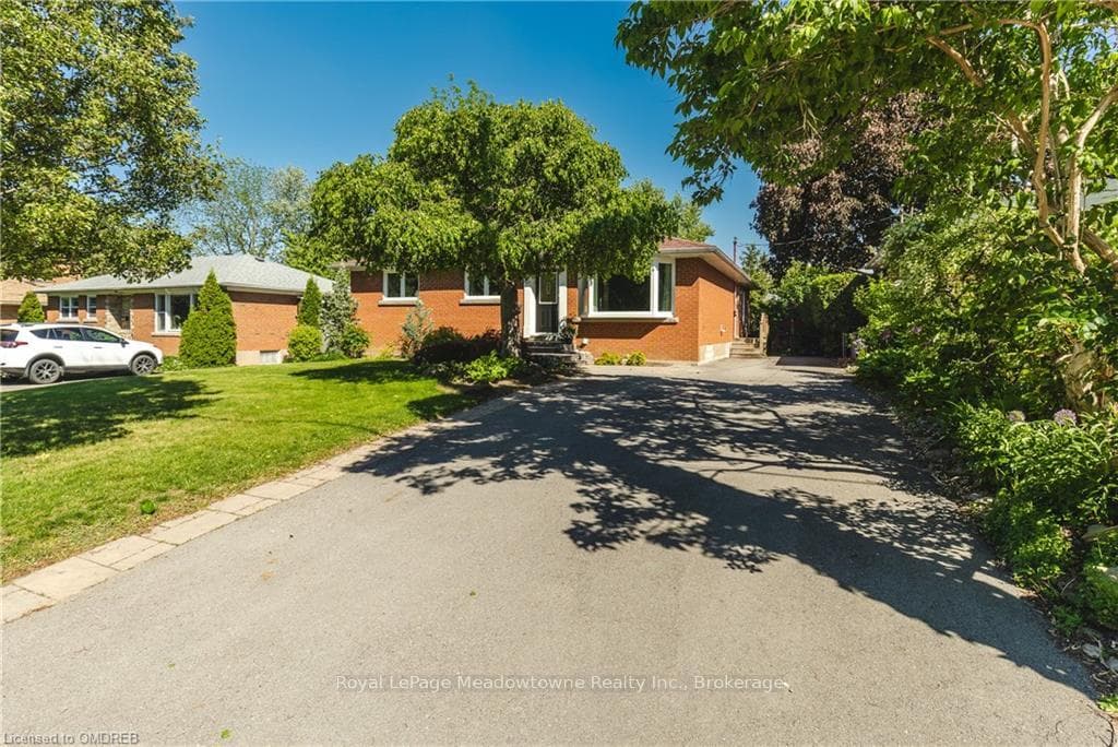 274 HESLOP Road photo 3