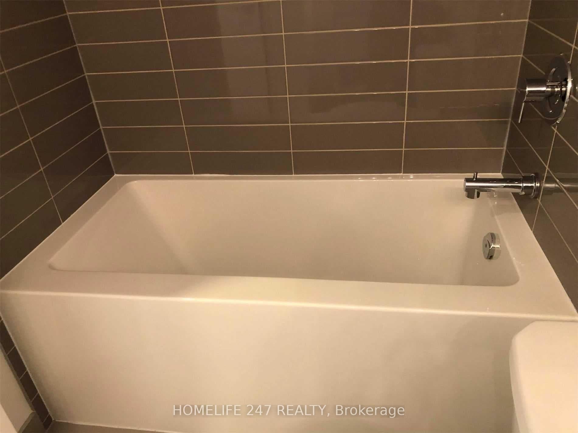 159 Wellesley Street Unit 1005 photo 7