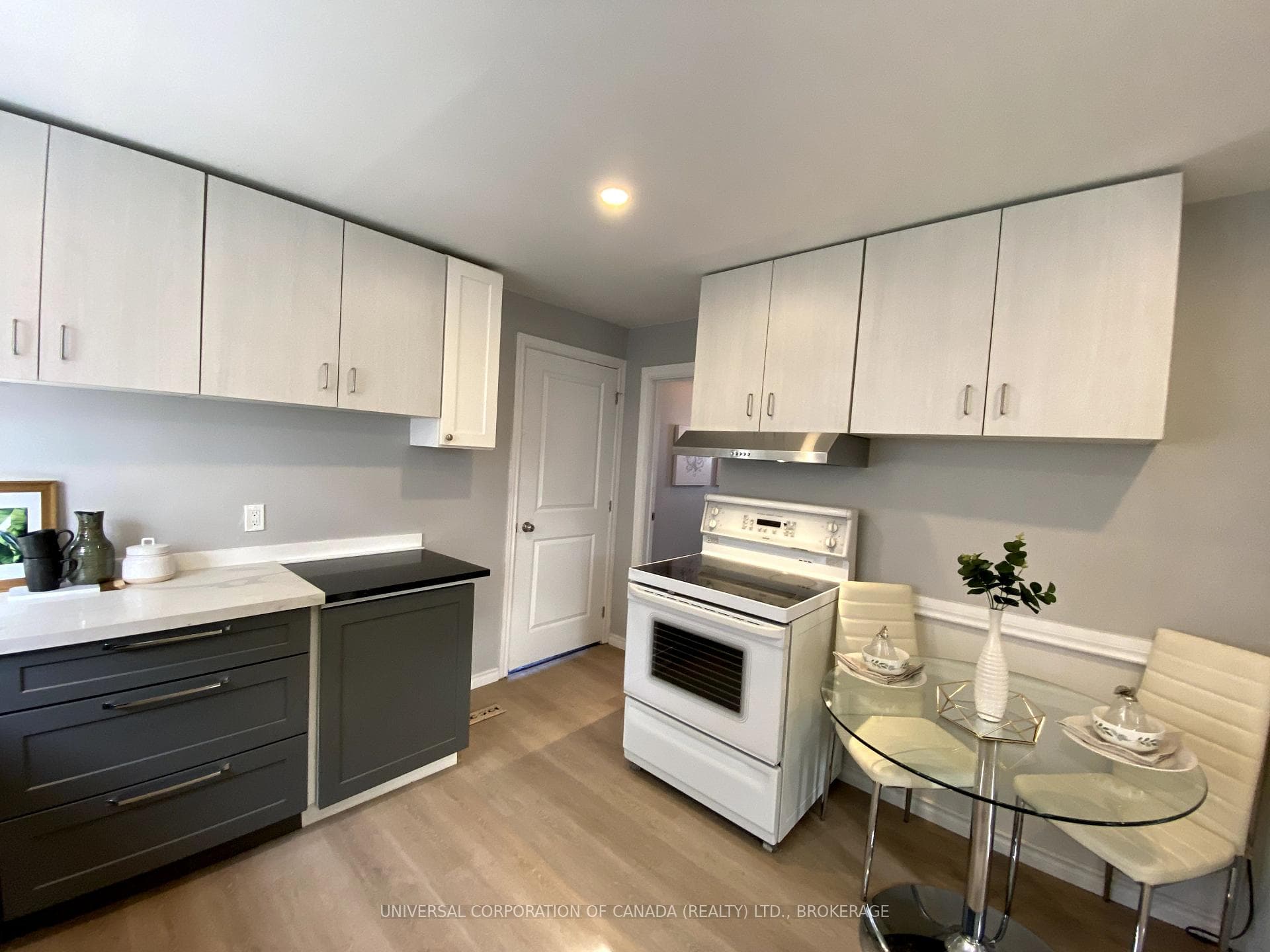 98 Flora Street photo 18
