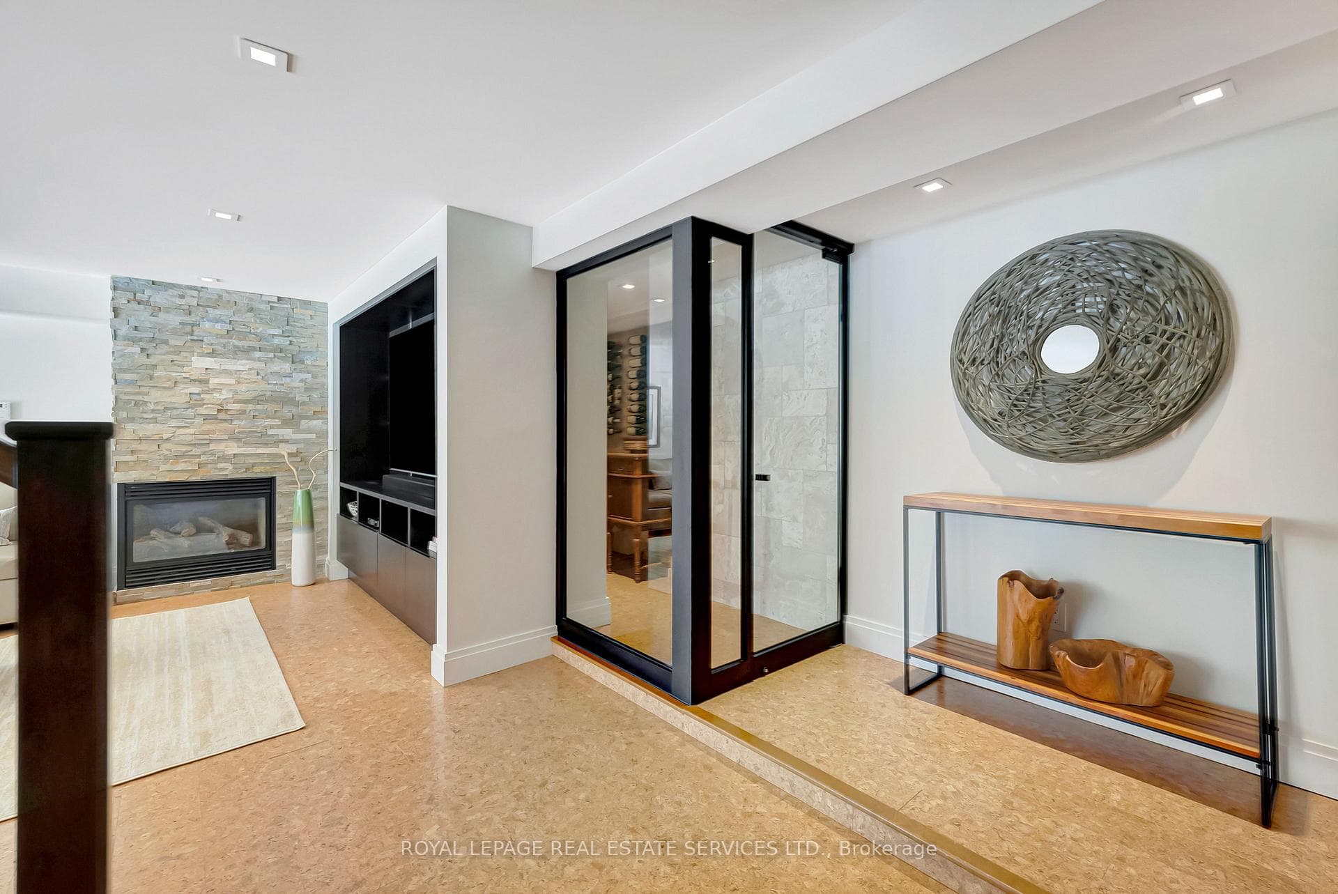 396 Ash Road photo 29