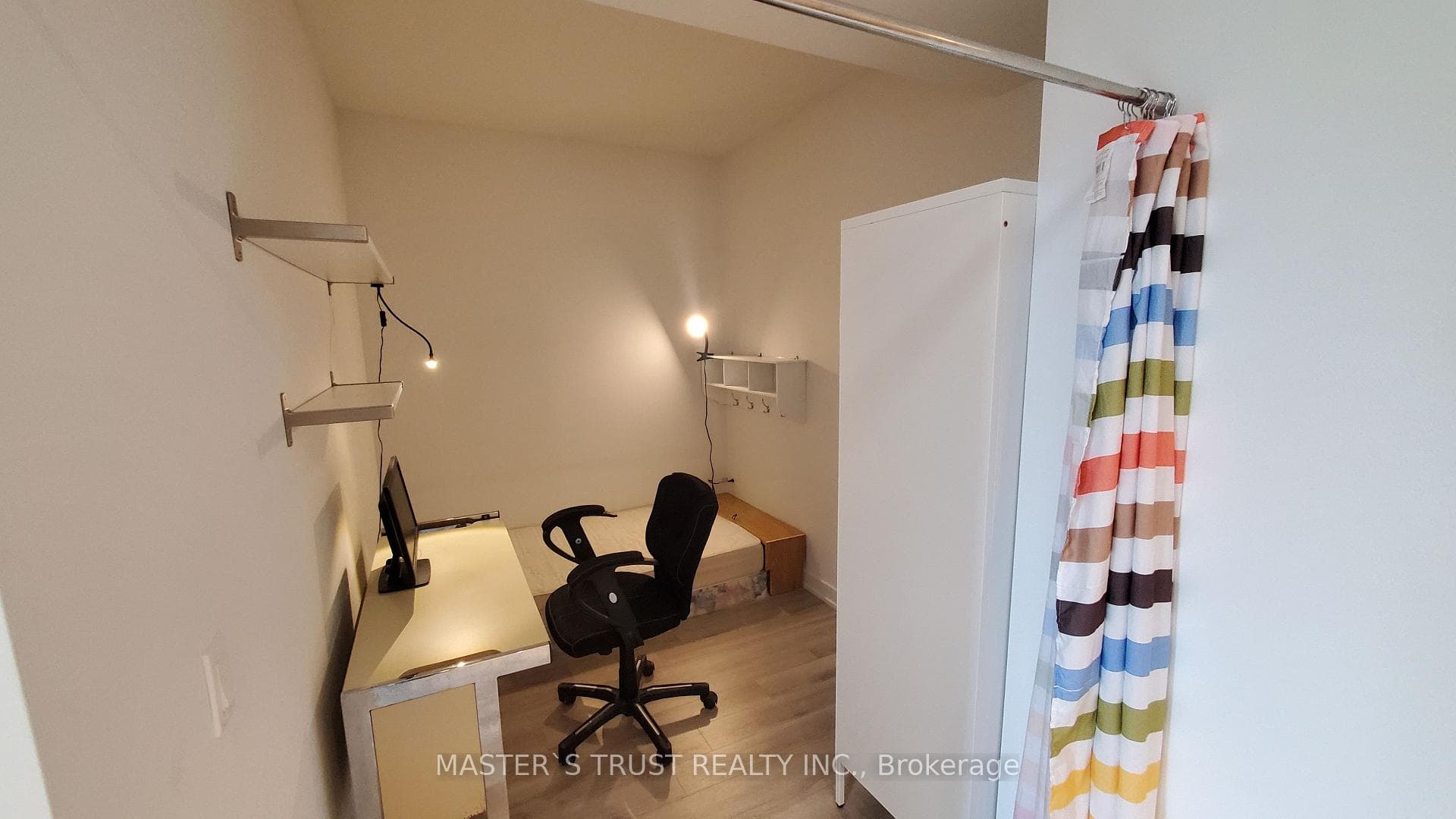 238 Simcoe Street Unit 1020 photo 7