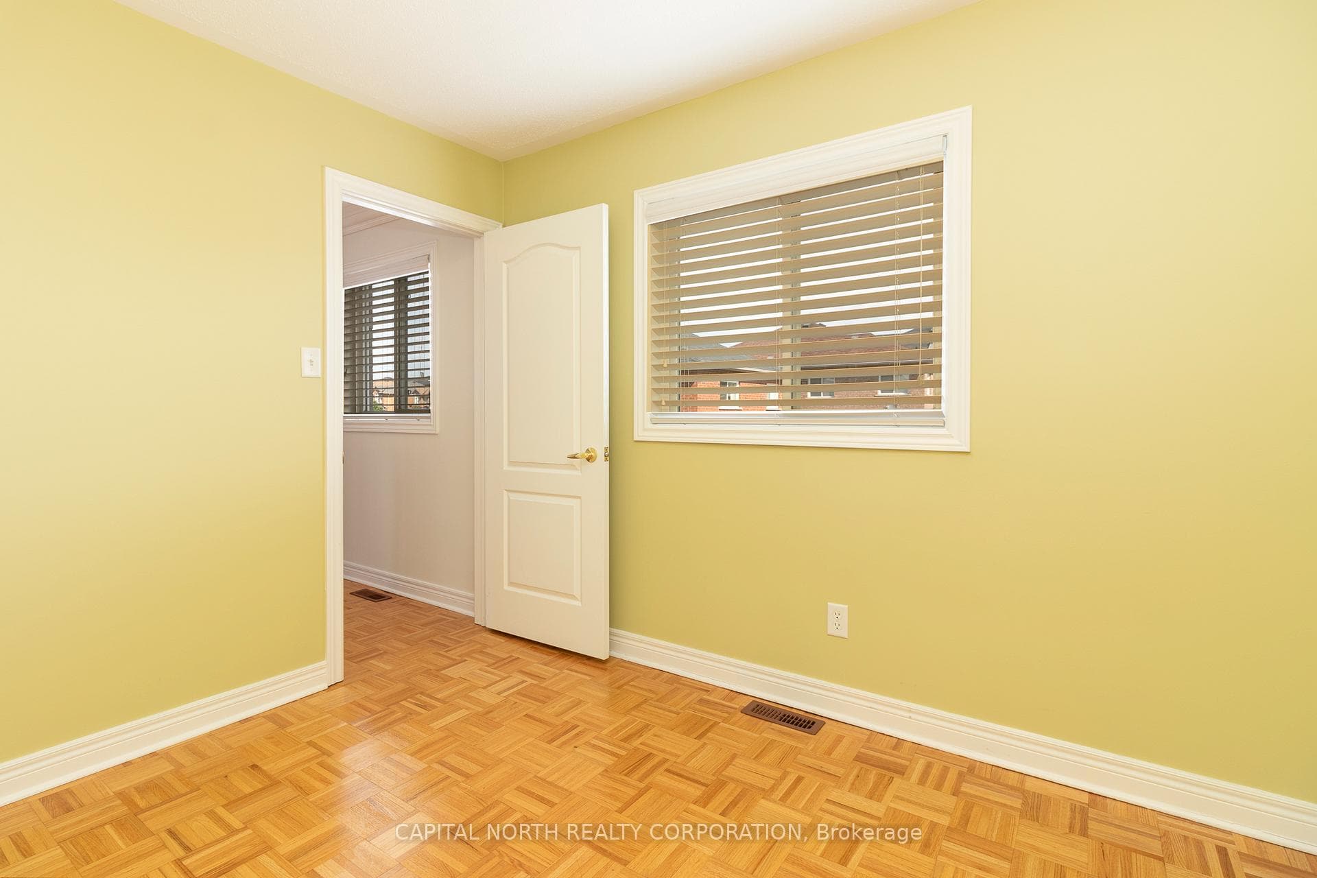 72 Ravineview Drive photo 28