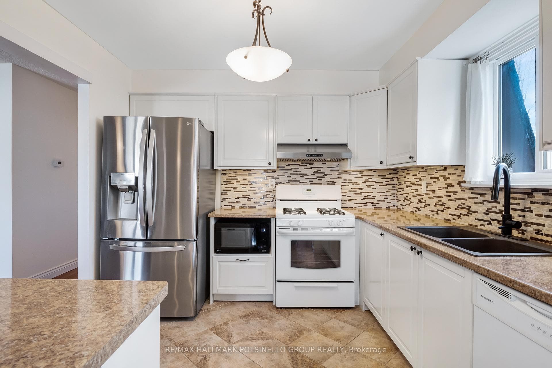 27 Aspen Drive photo 9