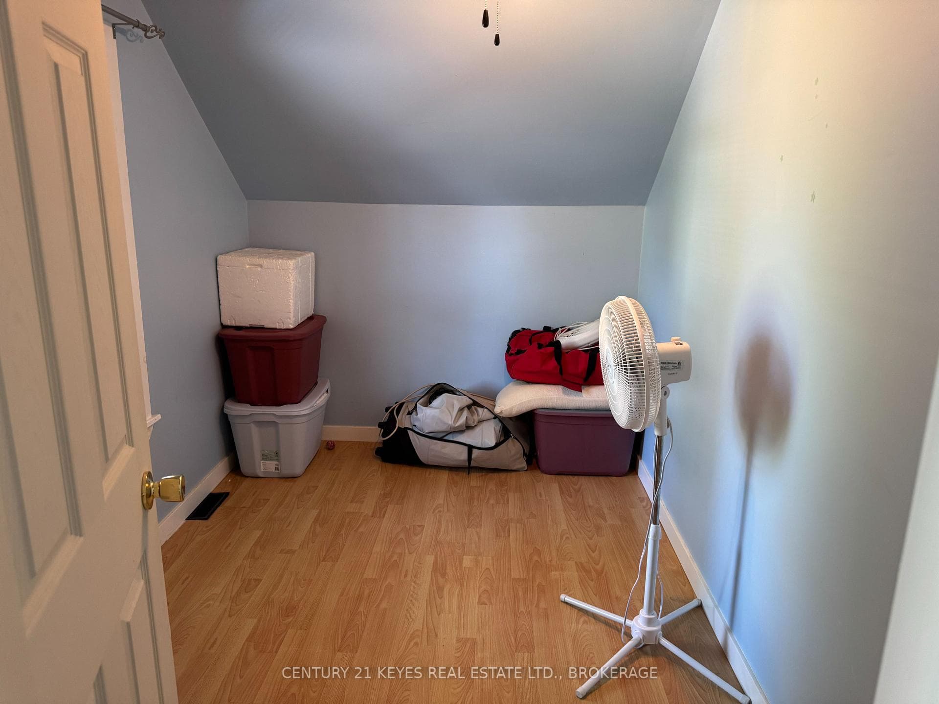 110 Elm Street photo 8