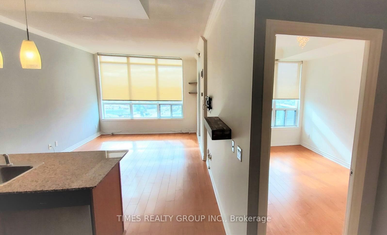 60 Disera Drive Unit 1406 photo 9