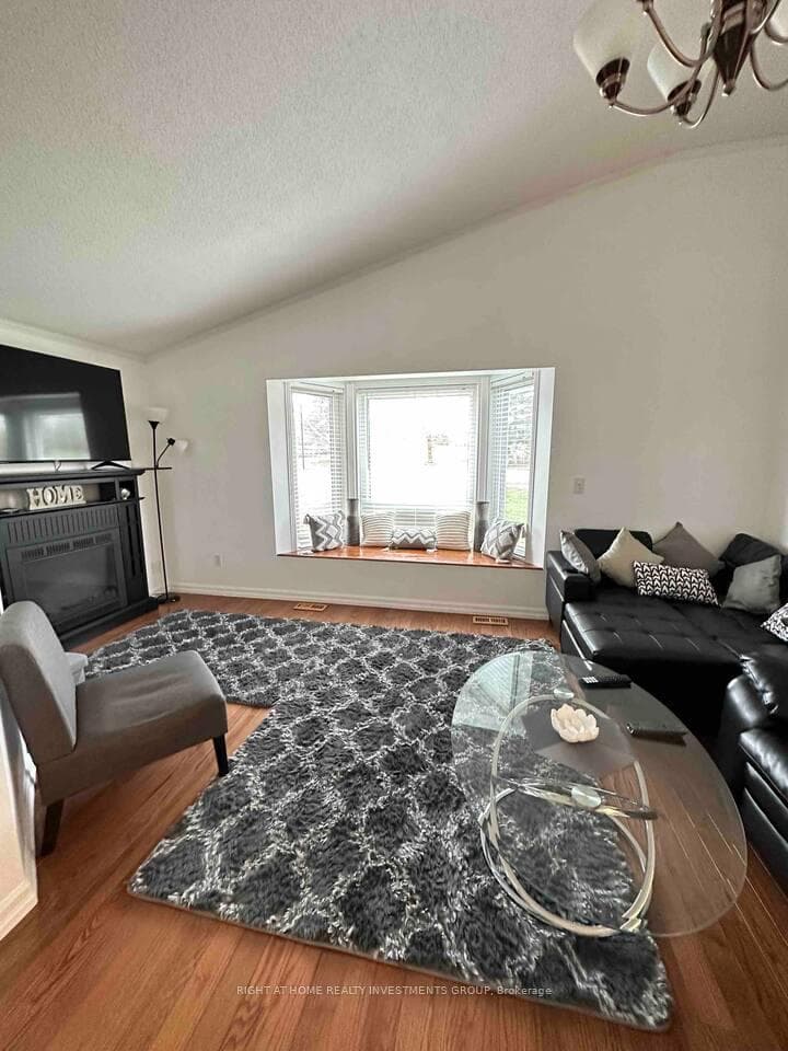 338 Little Avenue photo 6