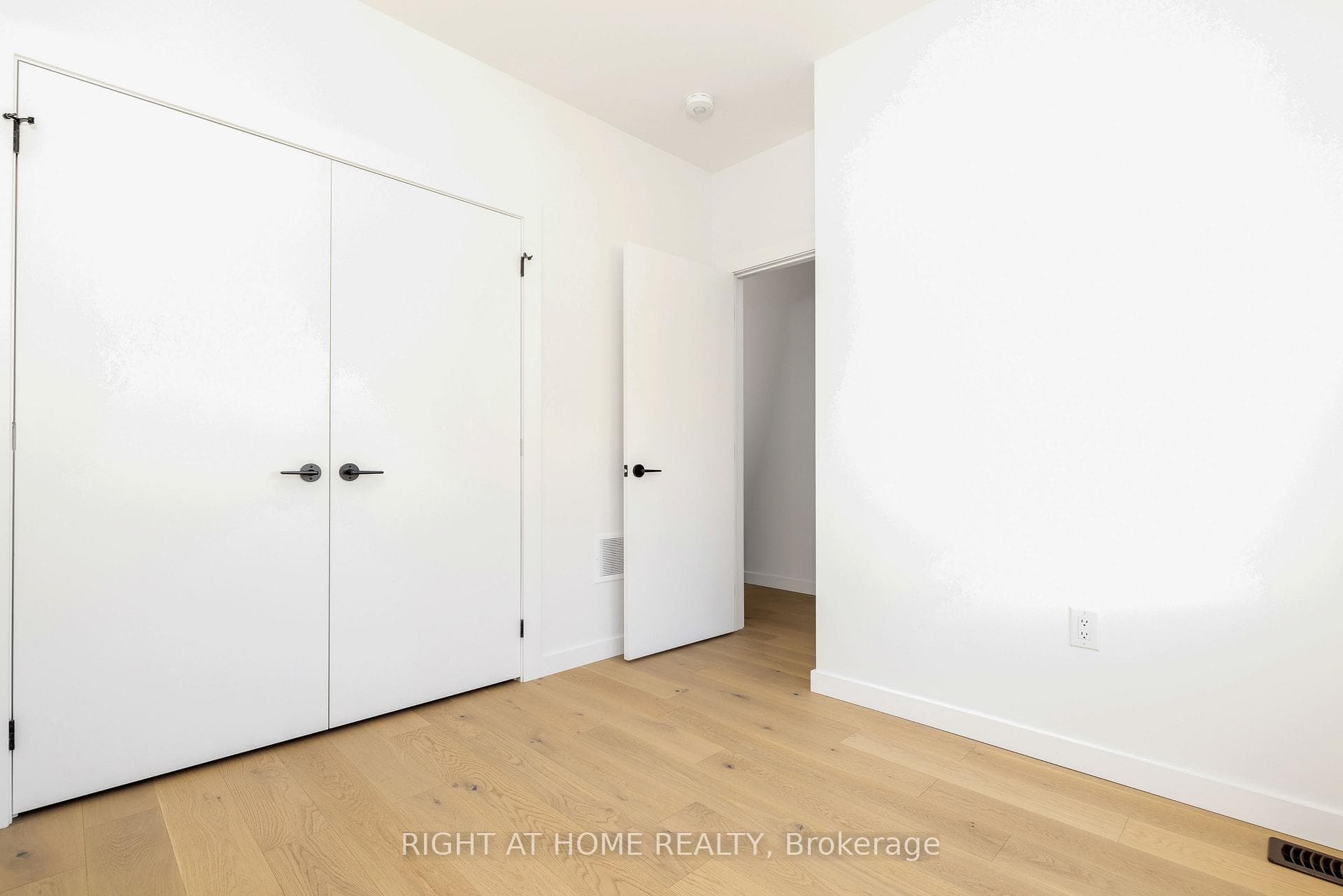 86 Lansdowne Avenue Unit Unit #1 photo 21