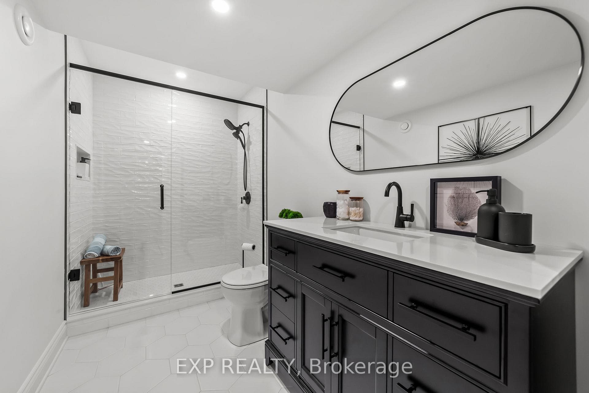 119 Harris Road photo 37