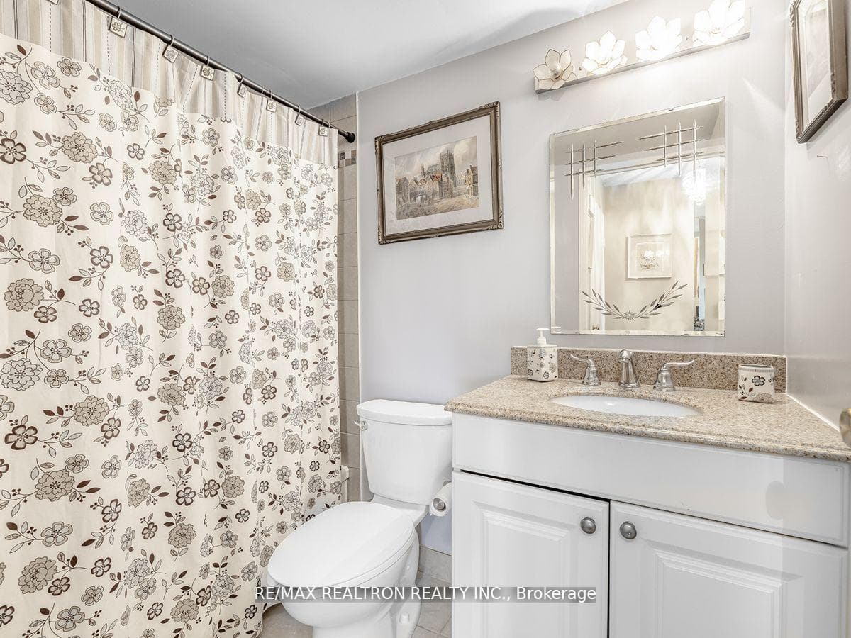 7460 Bathurst Street Unit 407 photo 19
