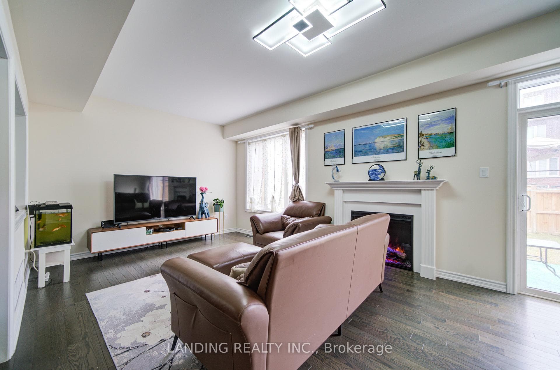 2084 Duberry Drive photo 21