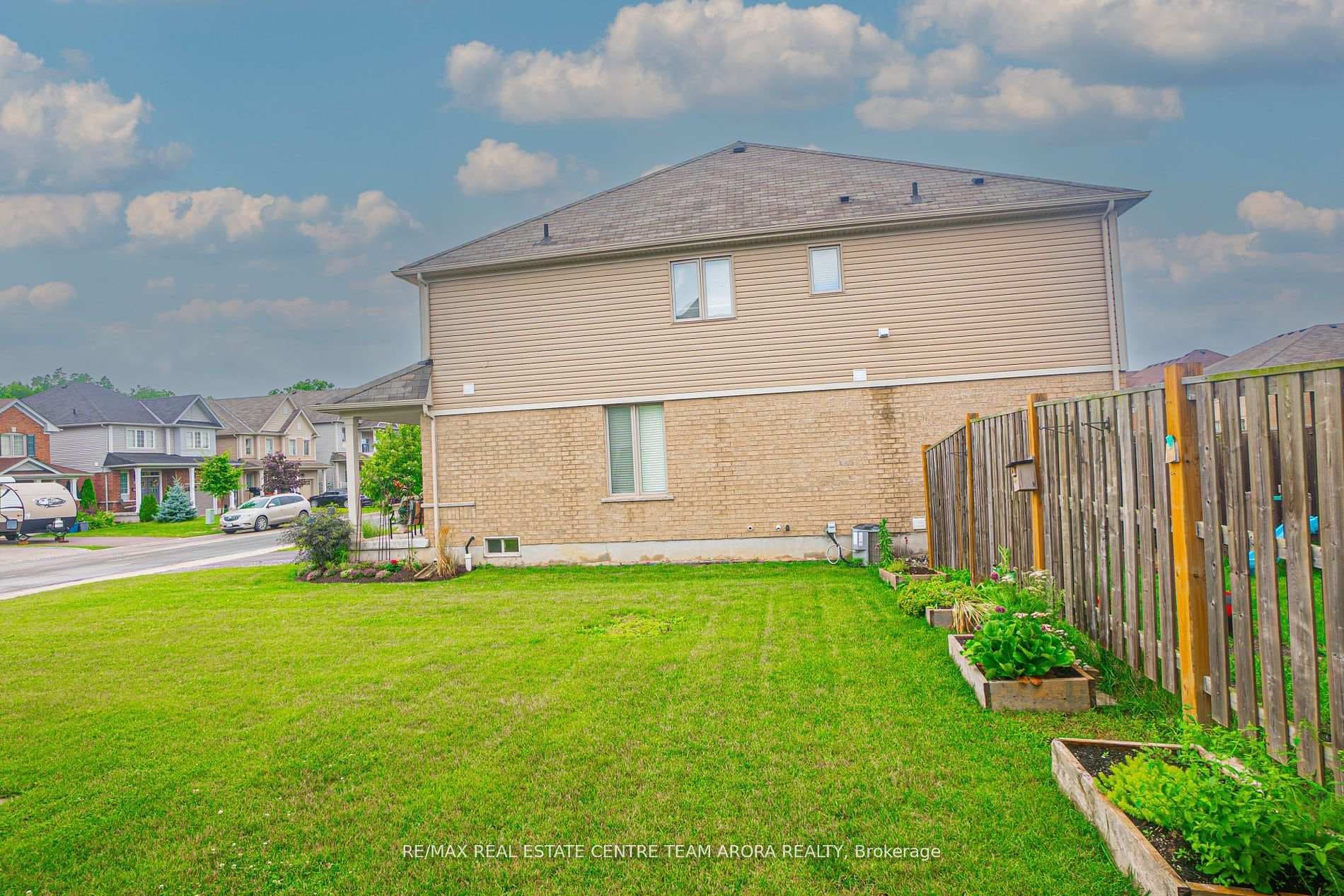 8544 Nightshade Street photo 23