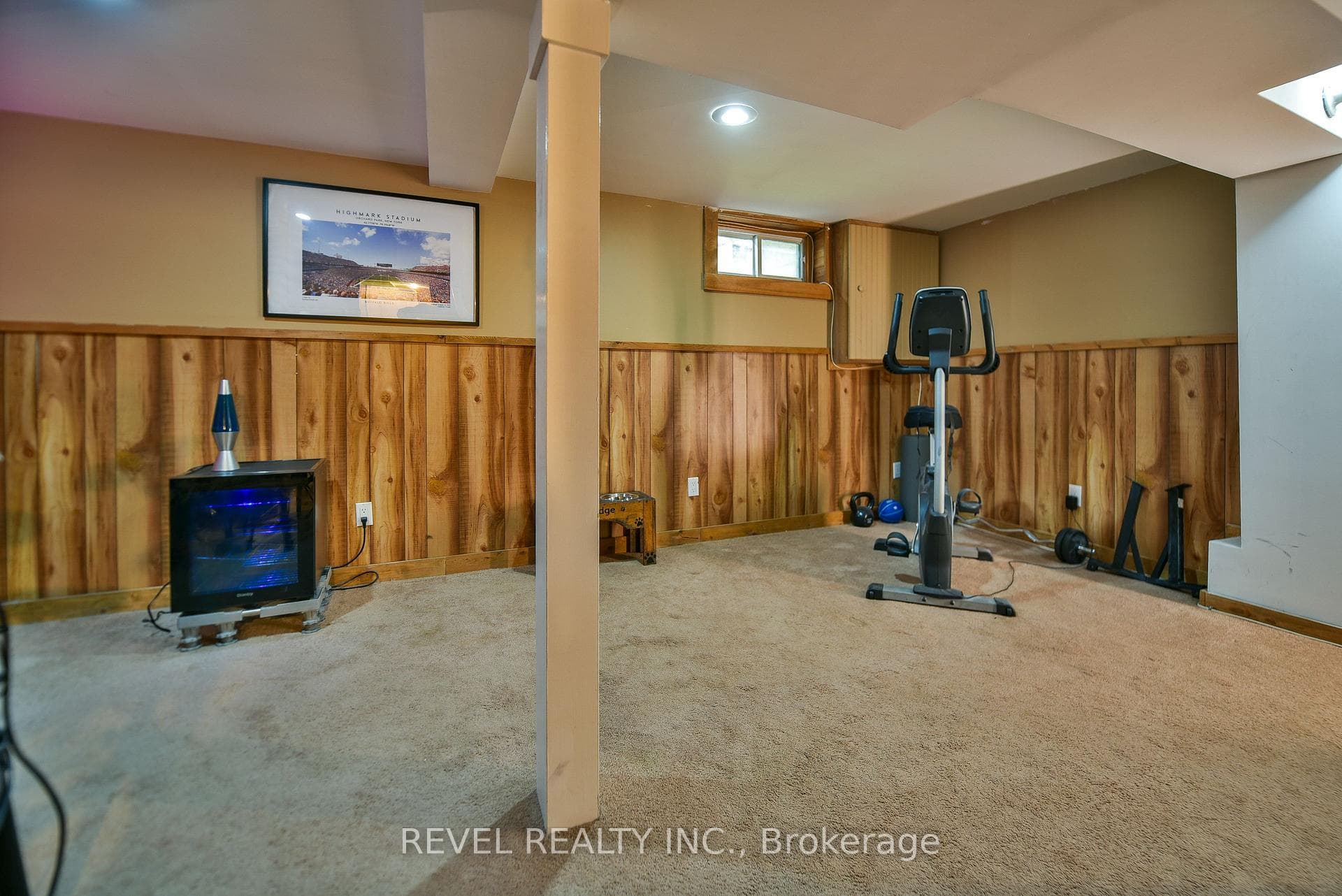 100 Cecil Avenue photo 27