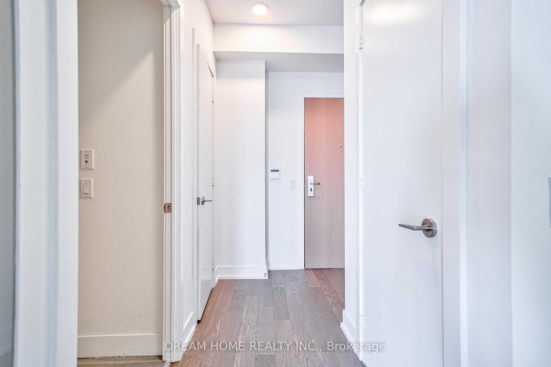7 Grenville Street Unit 4509 photo 5