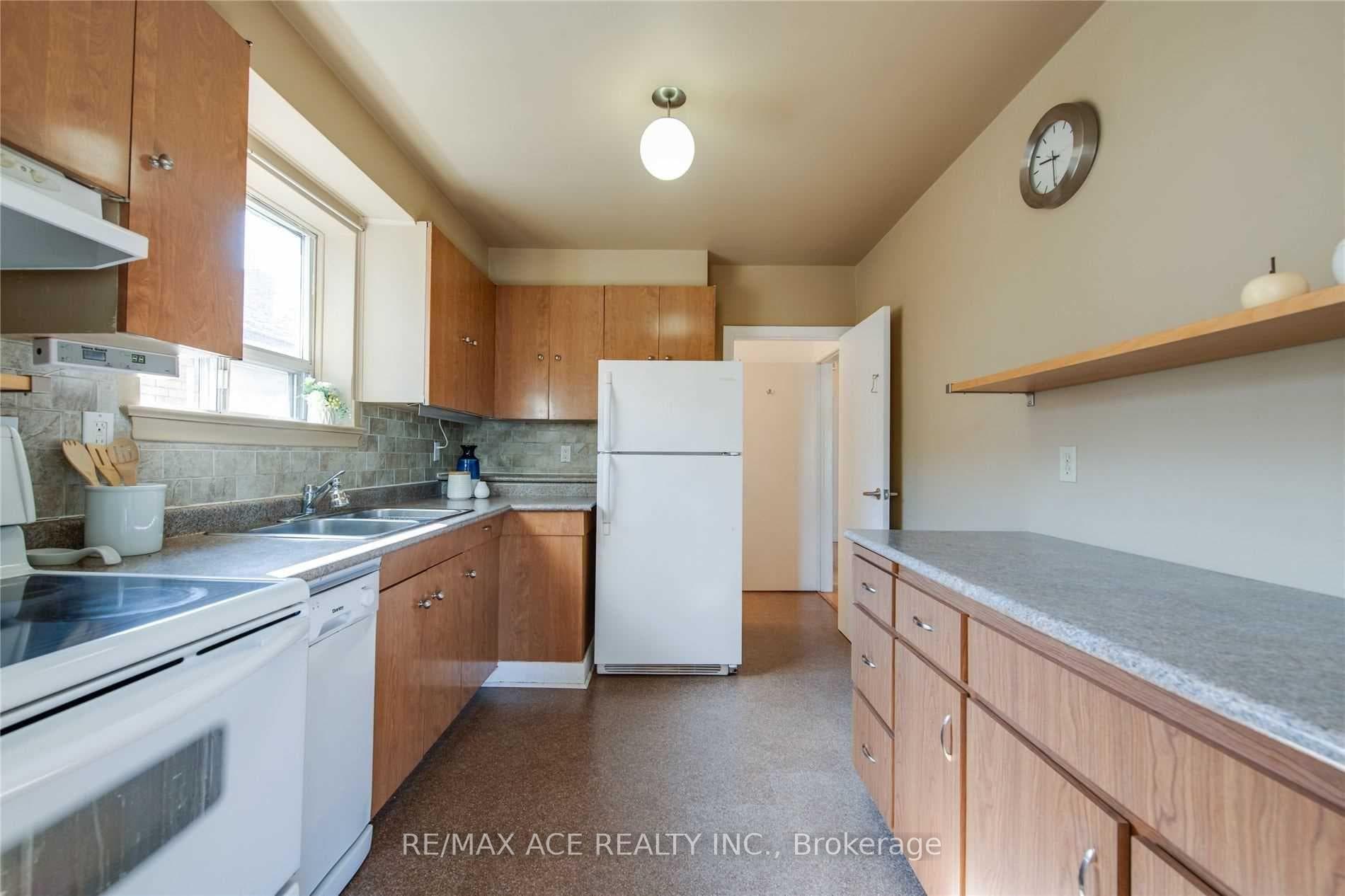 3715 St Clair Avenue Unit Main photo 6