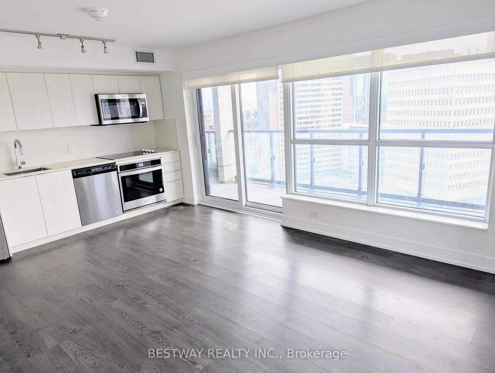 5 Mabelle Avenue Unit 1329 photo 1