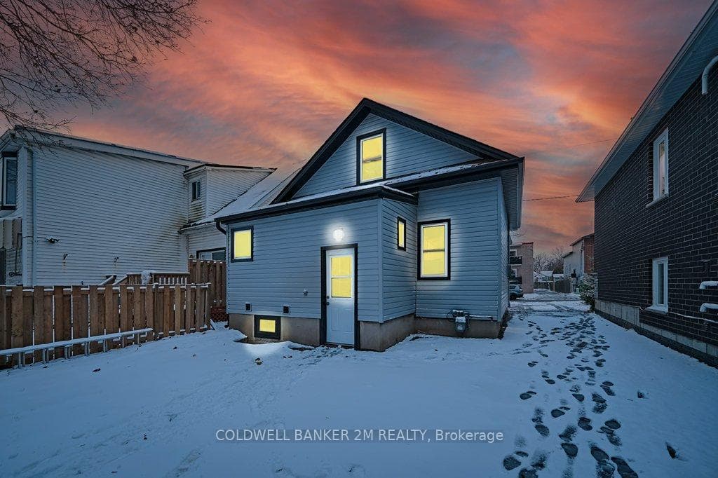 107 Cromwell Avenue photo 32