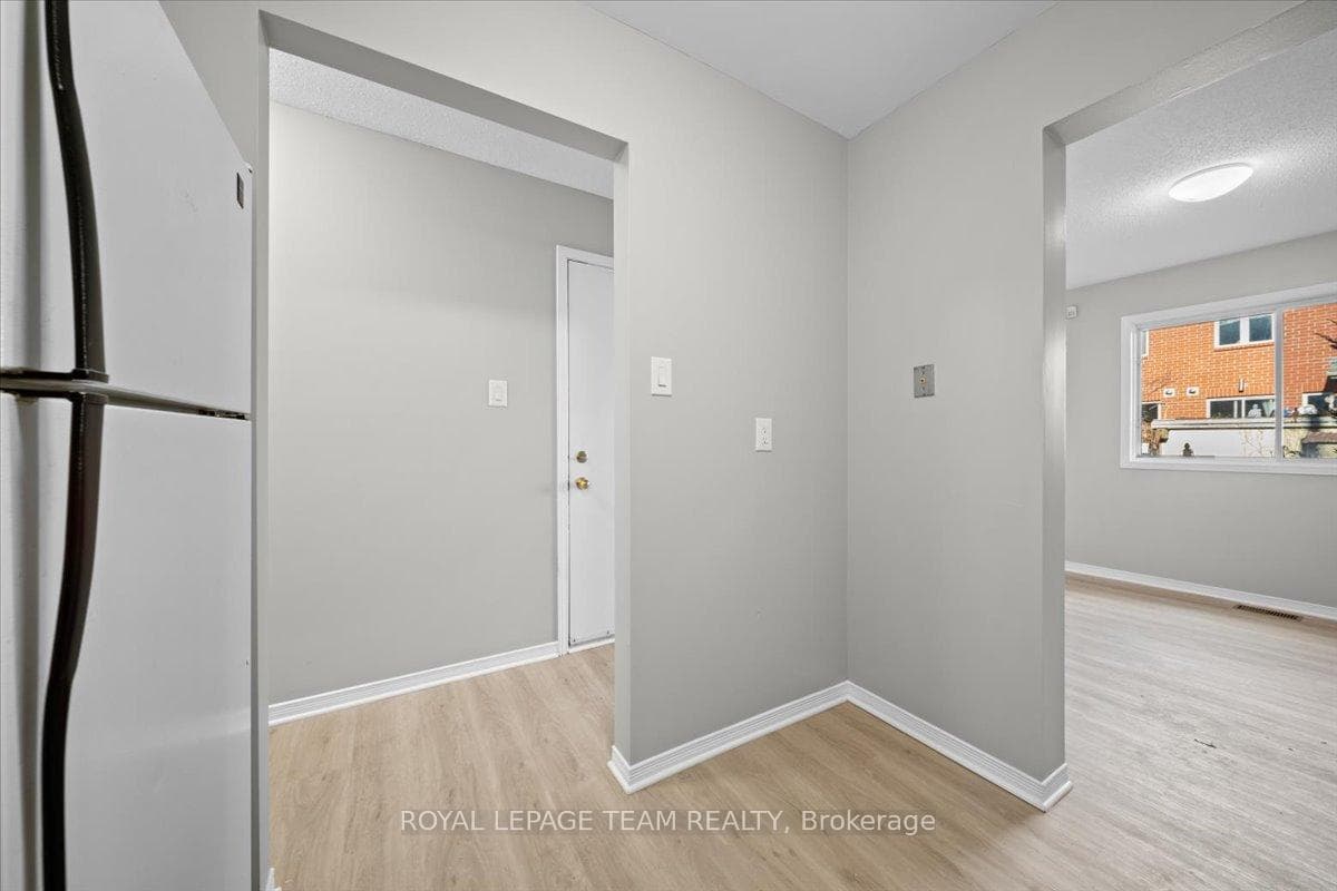 67 Carillon Street photo 9