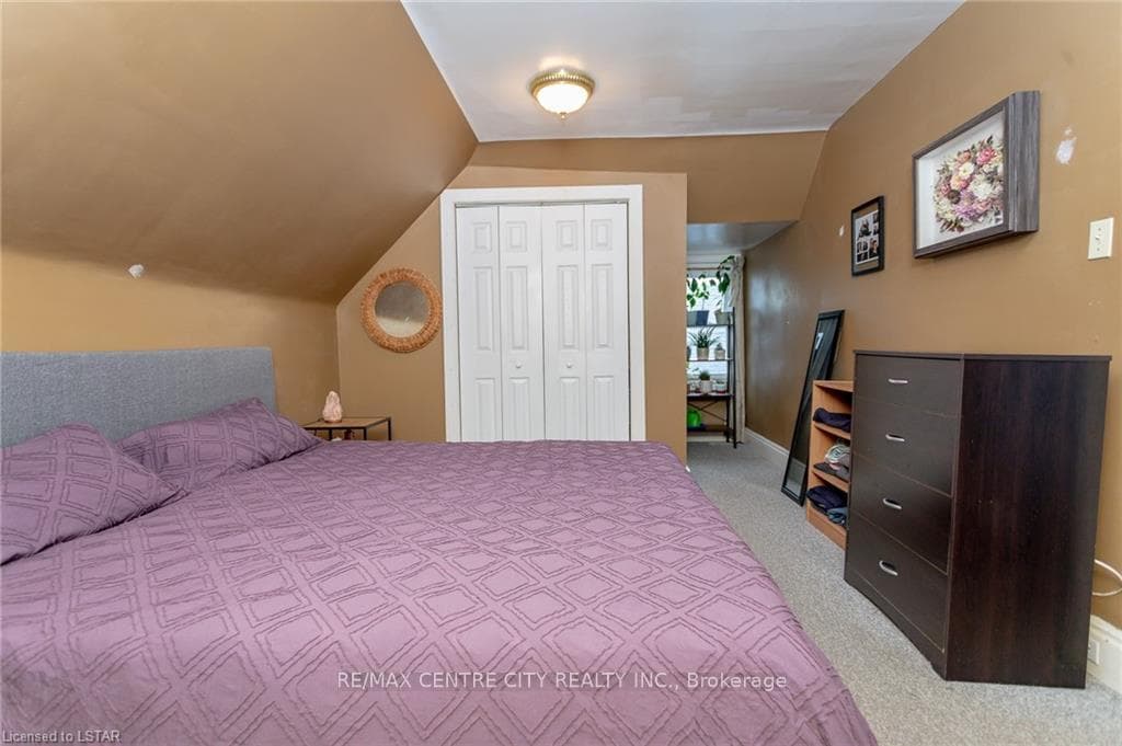 51 WILSON Avenue photo 25