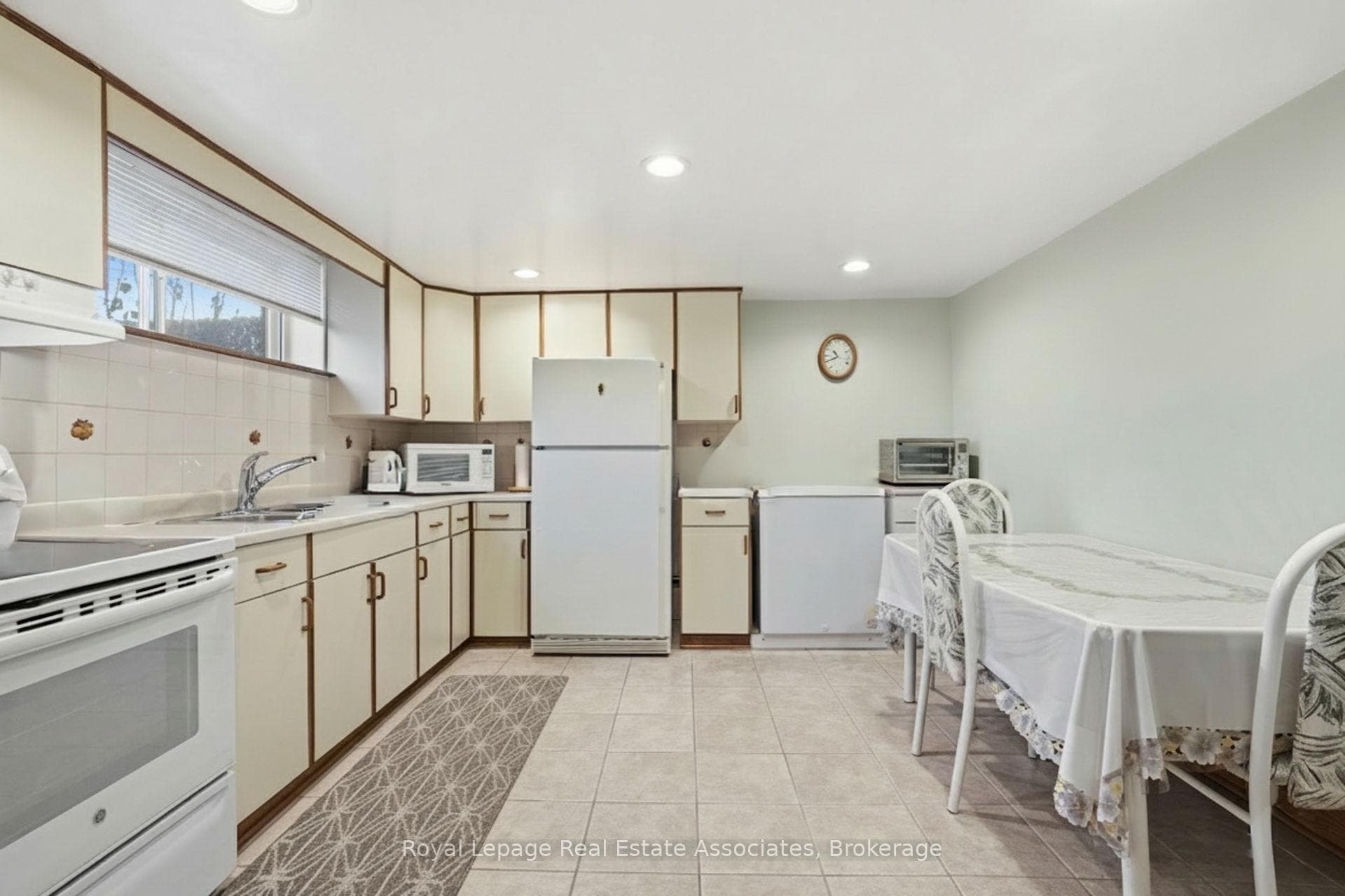 2874 Weston Road photo 25
