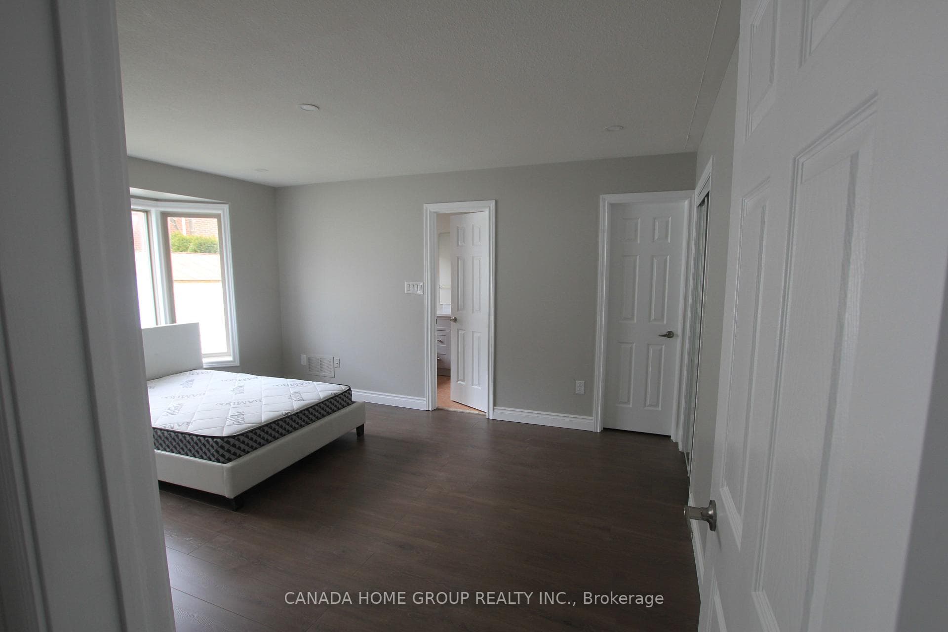 25 Stevens Drive photo 9