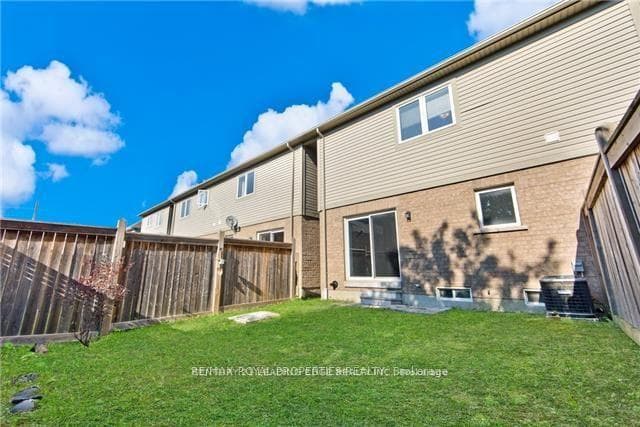 18 Clarepark Court photo 2