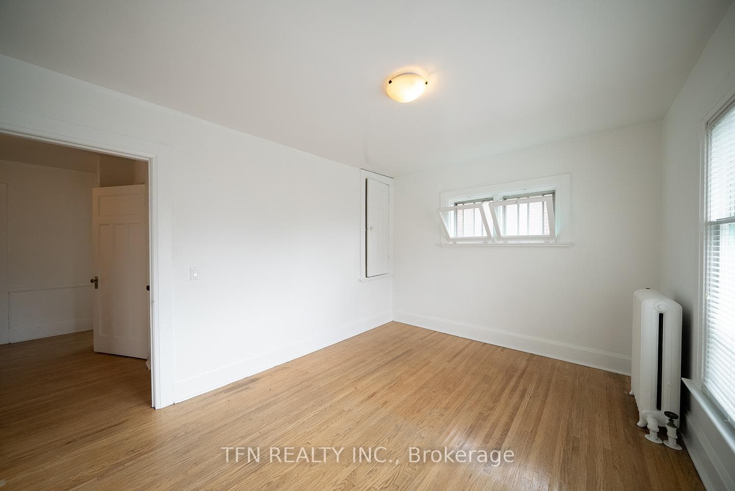 480 Colborne Street photo 40