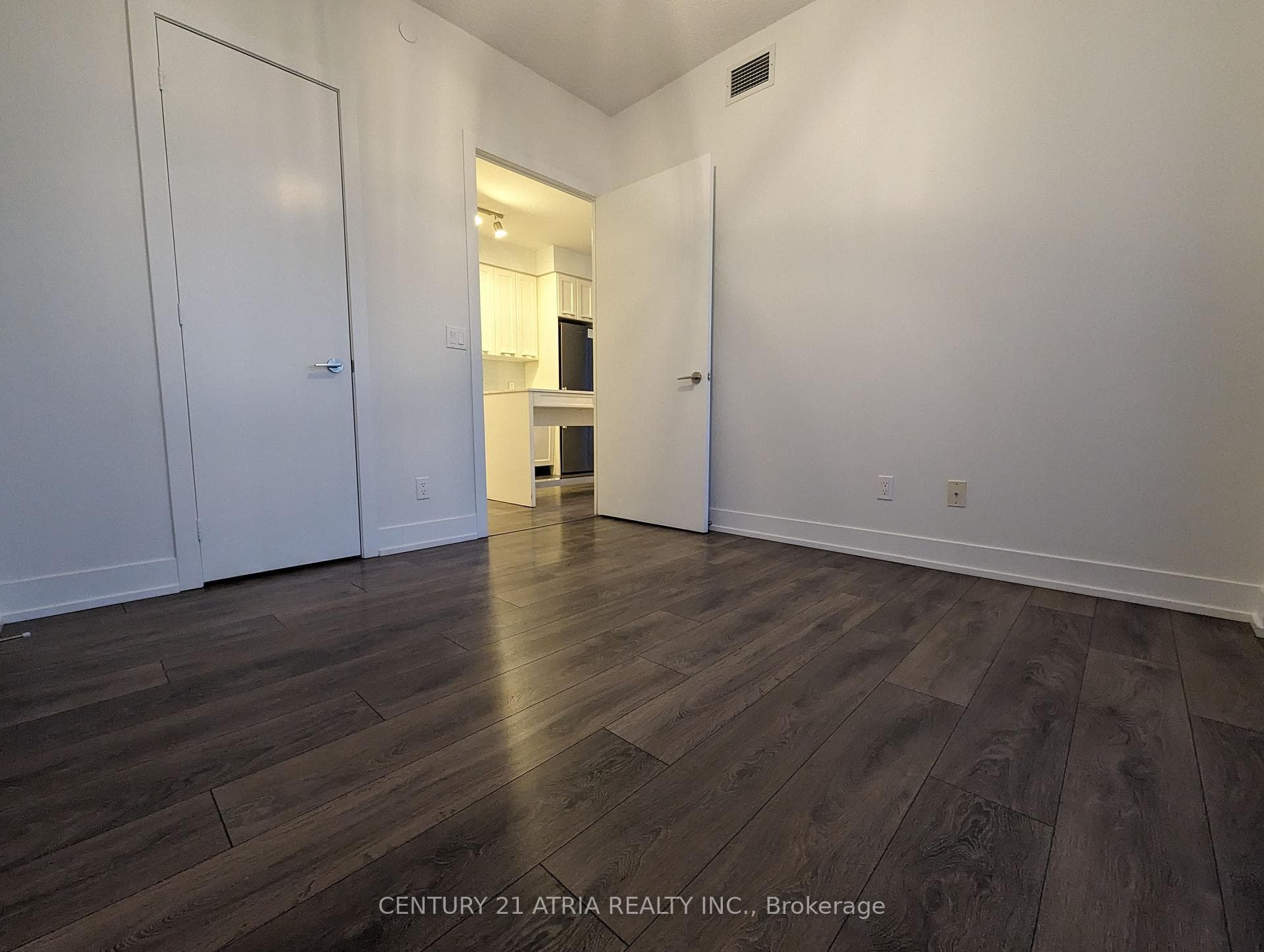 9471 Yonge Street Unit 1018 photo 18