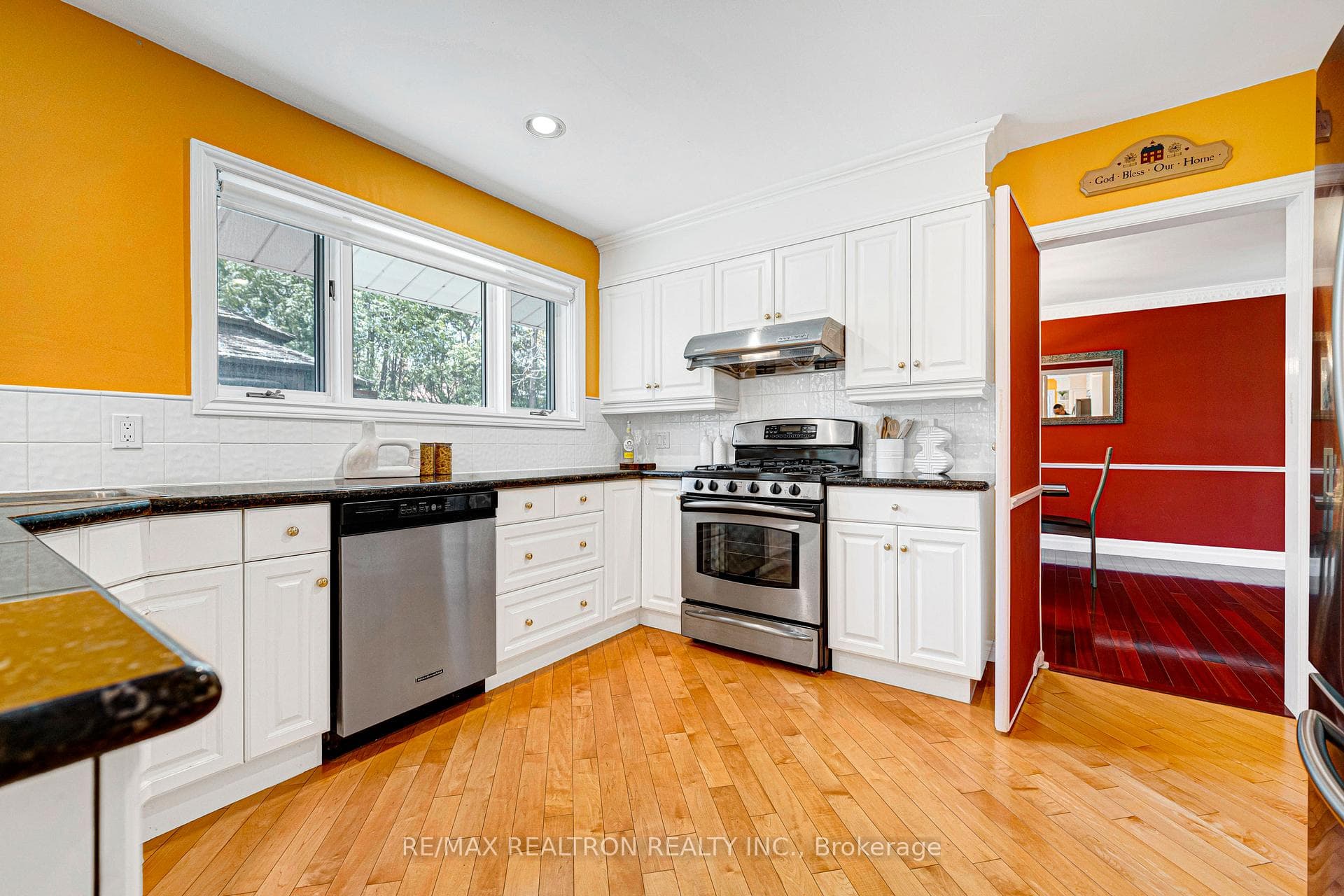 25 Vernham Court photo 19