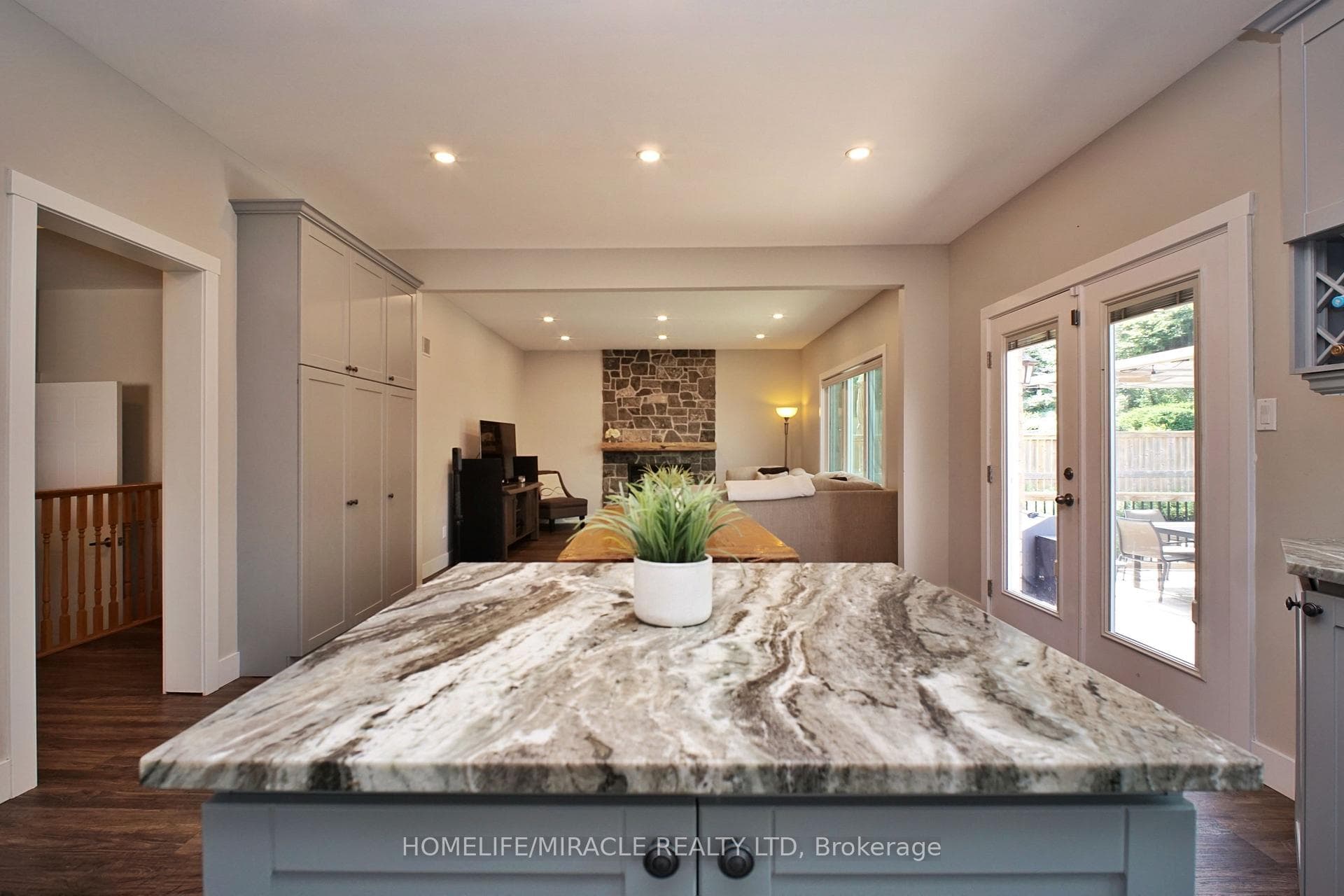 40 Mccormick Drive photo 18