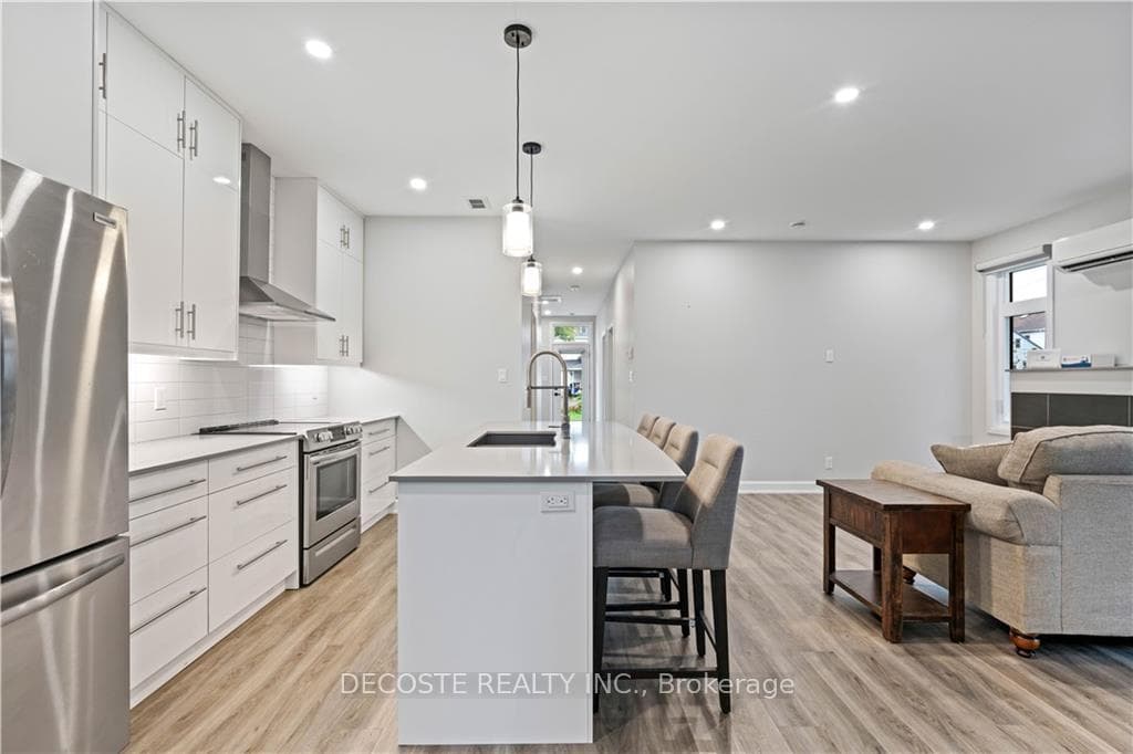 14 ELGIN Street photo 5