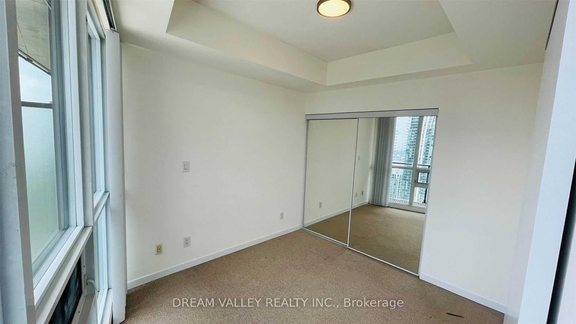 65 Bremner Boulevard Unit 3908 photo 17