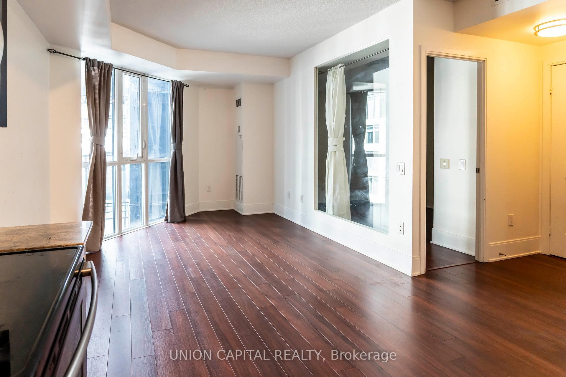 560 Front Street Unit 832 photo 6