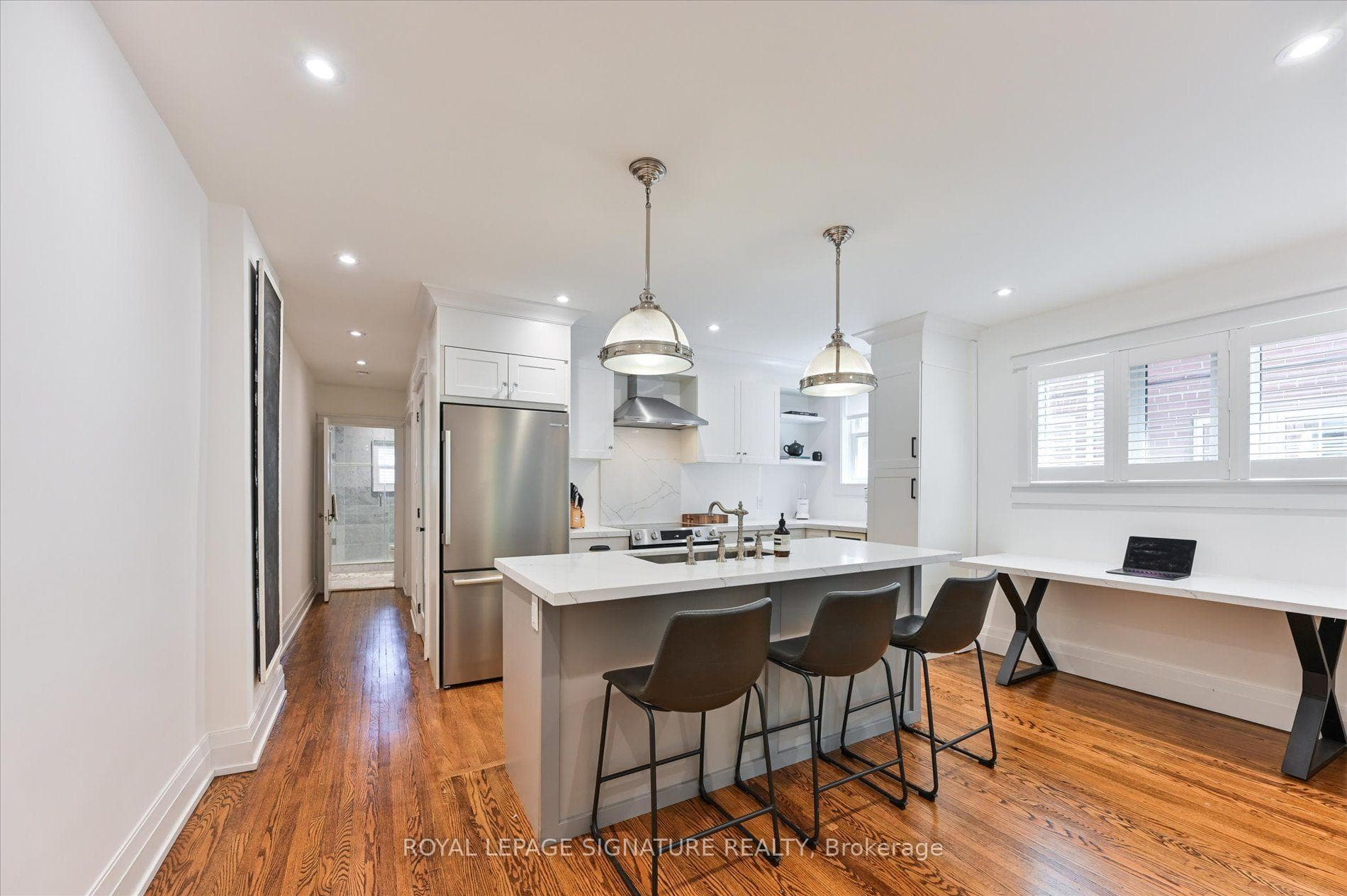 42 Strathgowan Avenue Unit Main photo 6